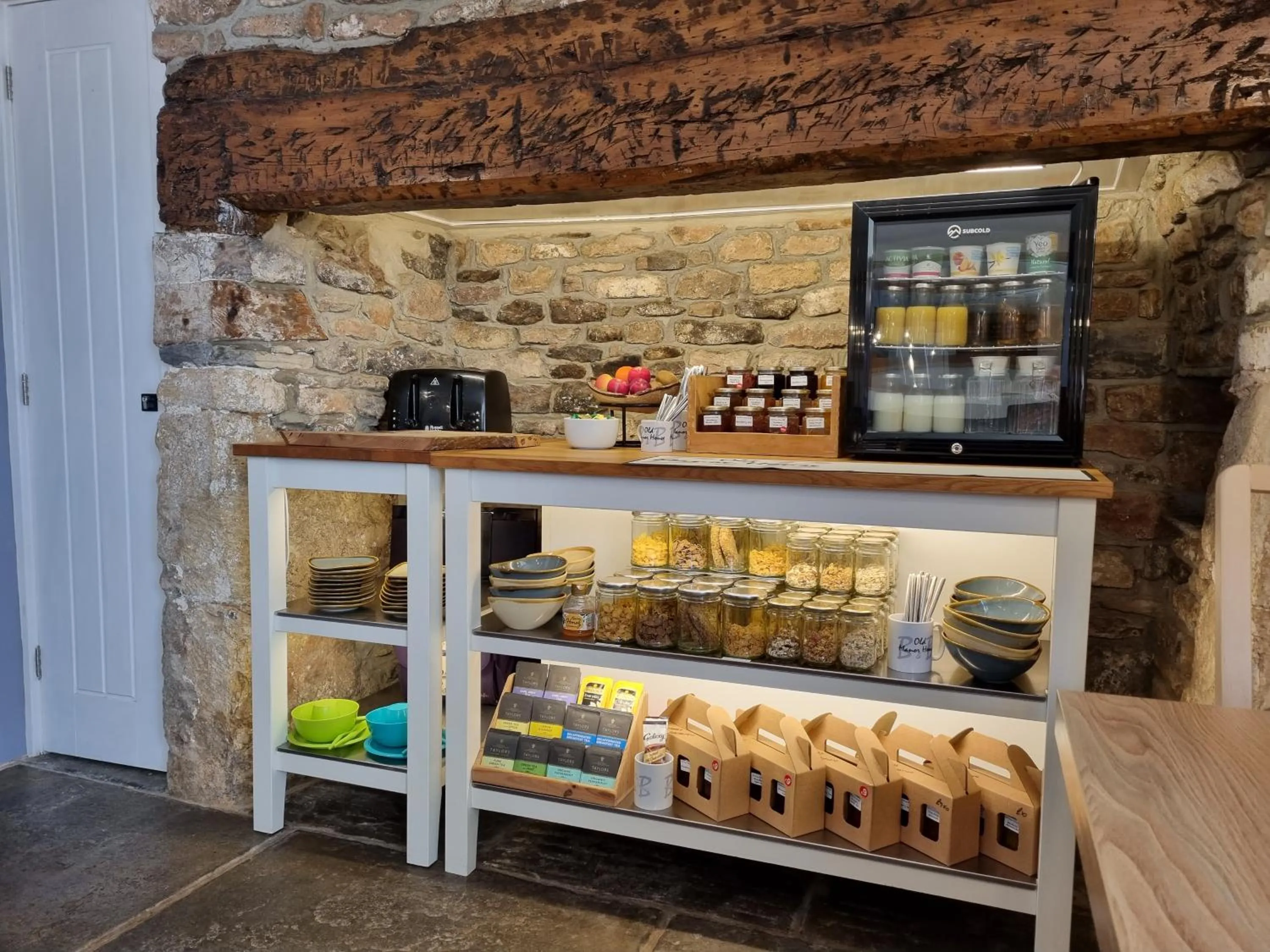 Breakfast in Old Manor House