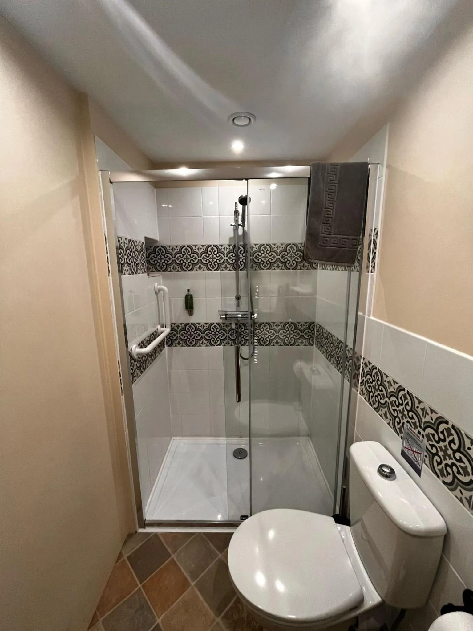 Shower in Old Manor House