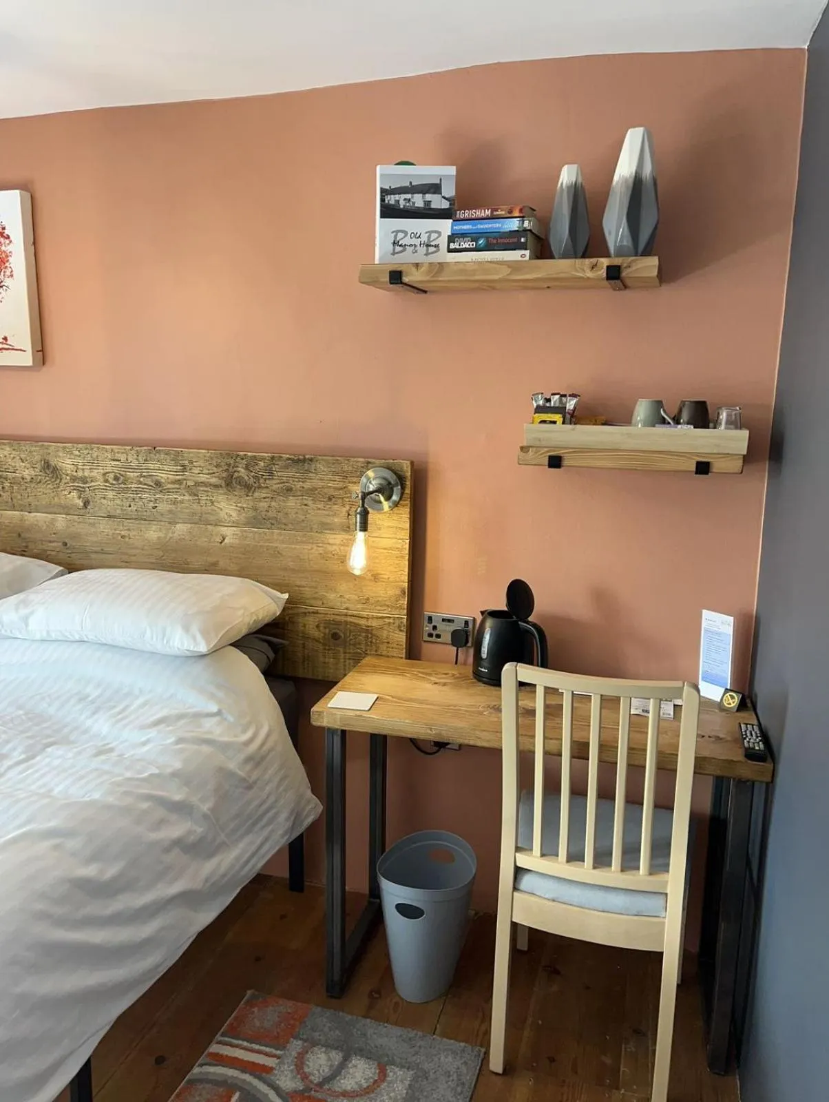 Coffee/tea facilities, Bed in Old Manor House