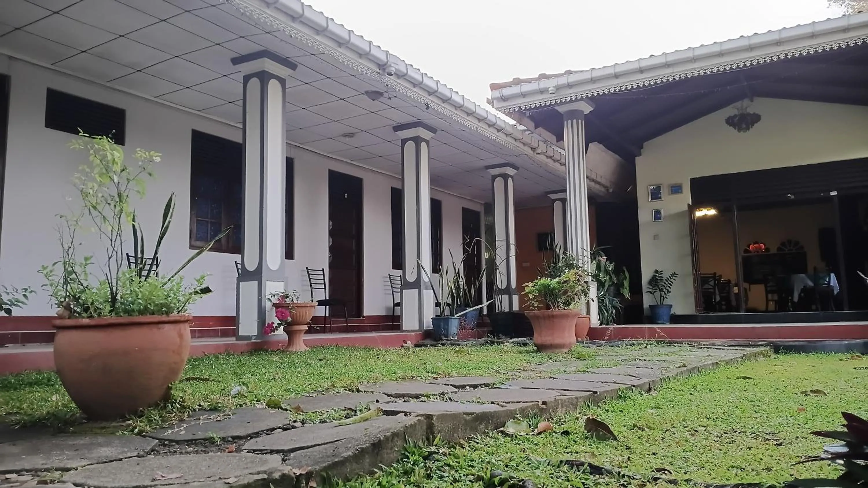 Hansika Guest Inn