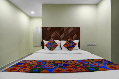 FabHotel Star Light B