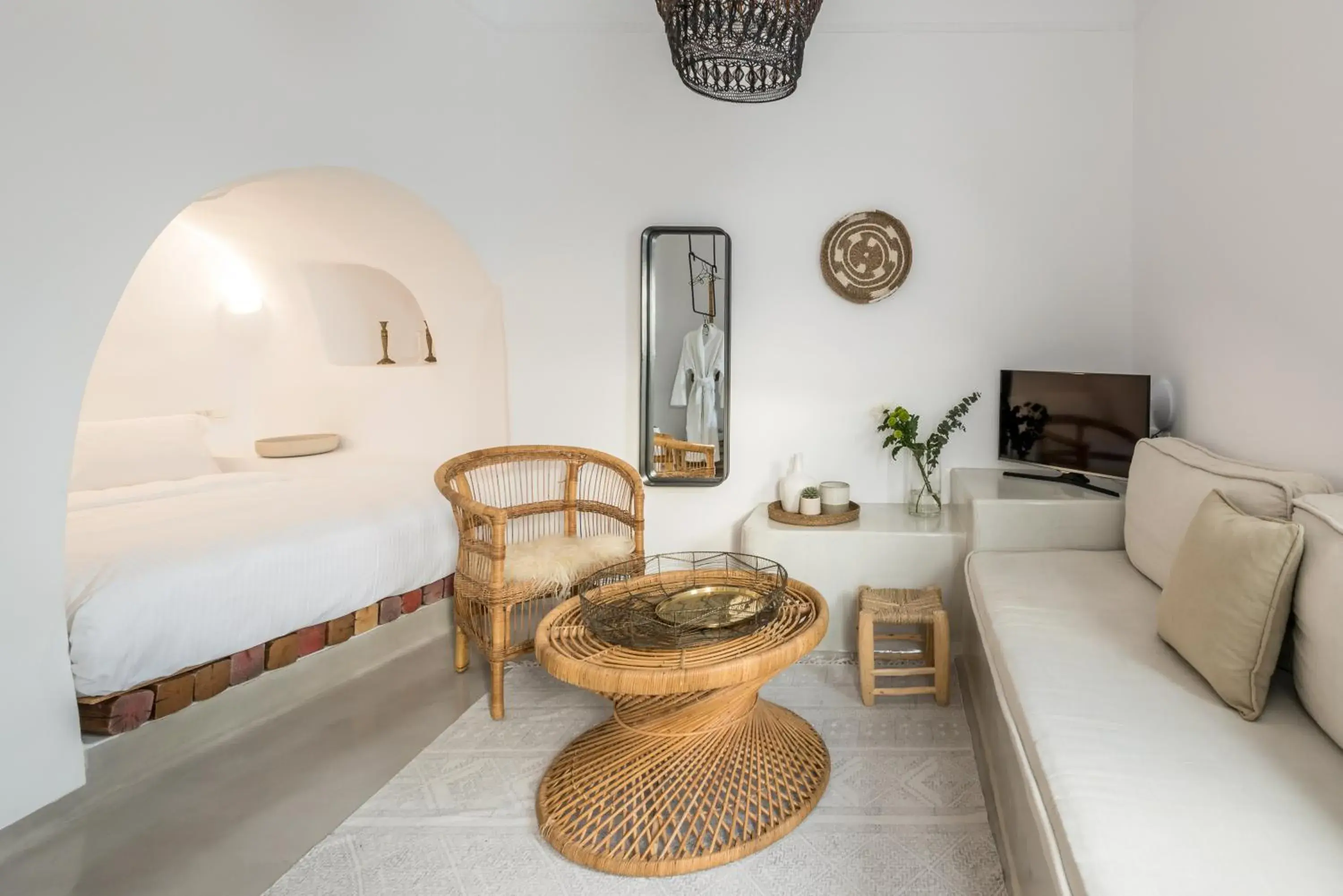 Photo of the whole room, Bed in Cocoon Suites Photo of the whole room, Bed in Cocoon Suites