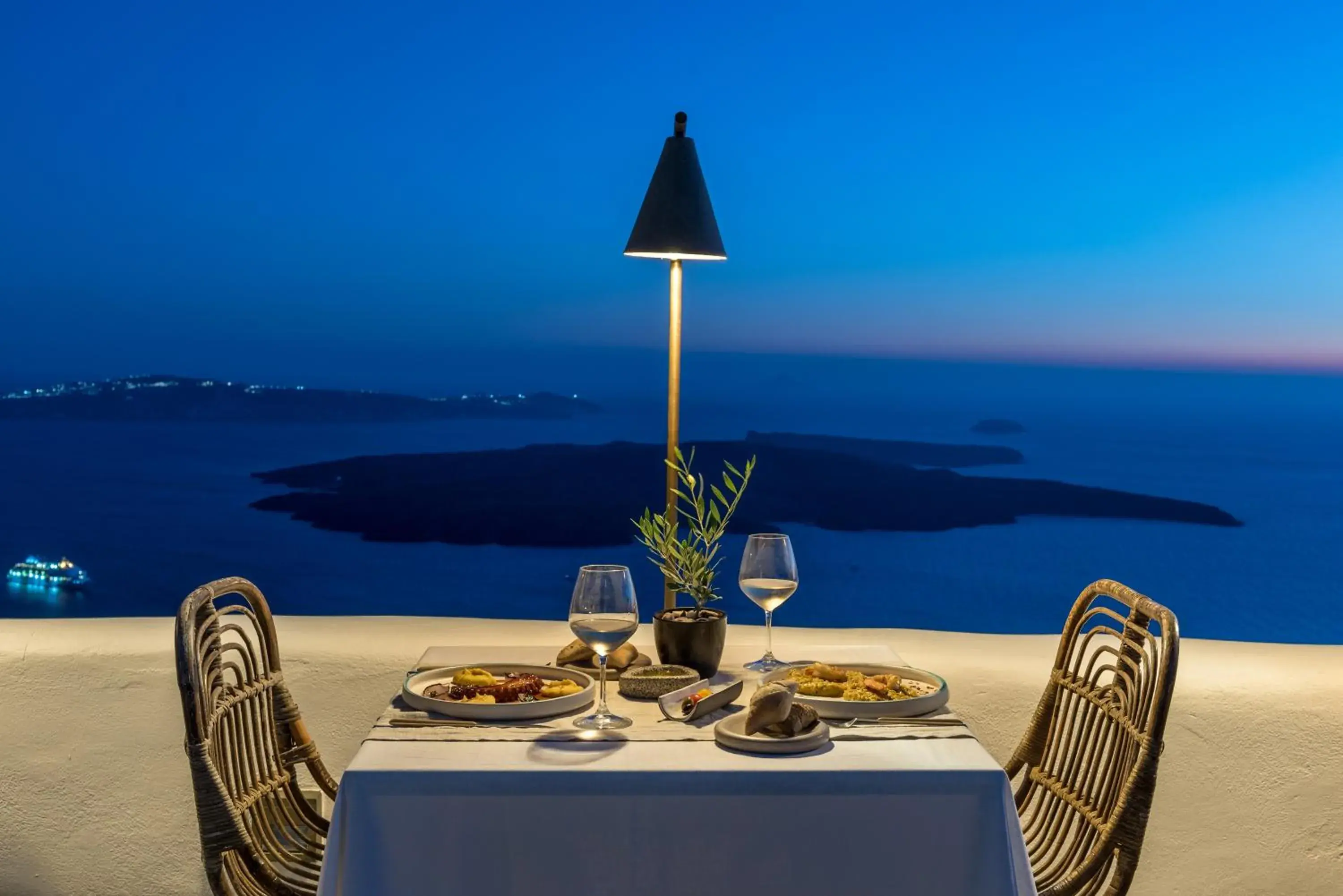 Restaurant/places to eat in Cocoon Suites Restaurant/places to eat in Cocoon Suites