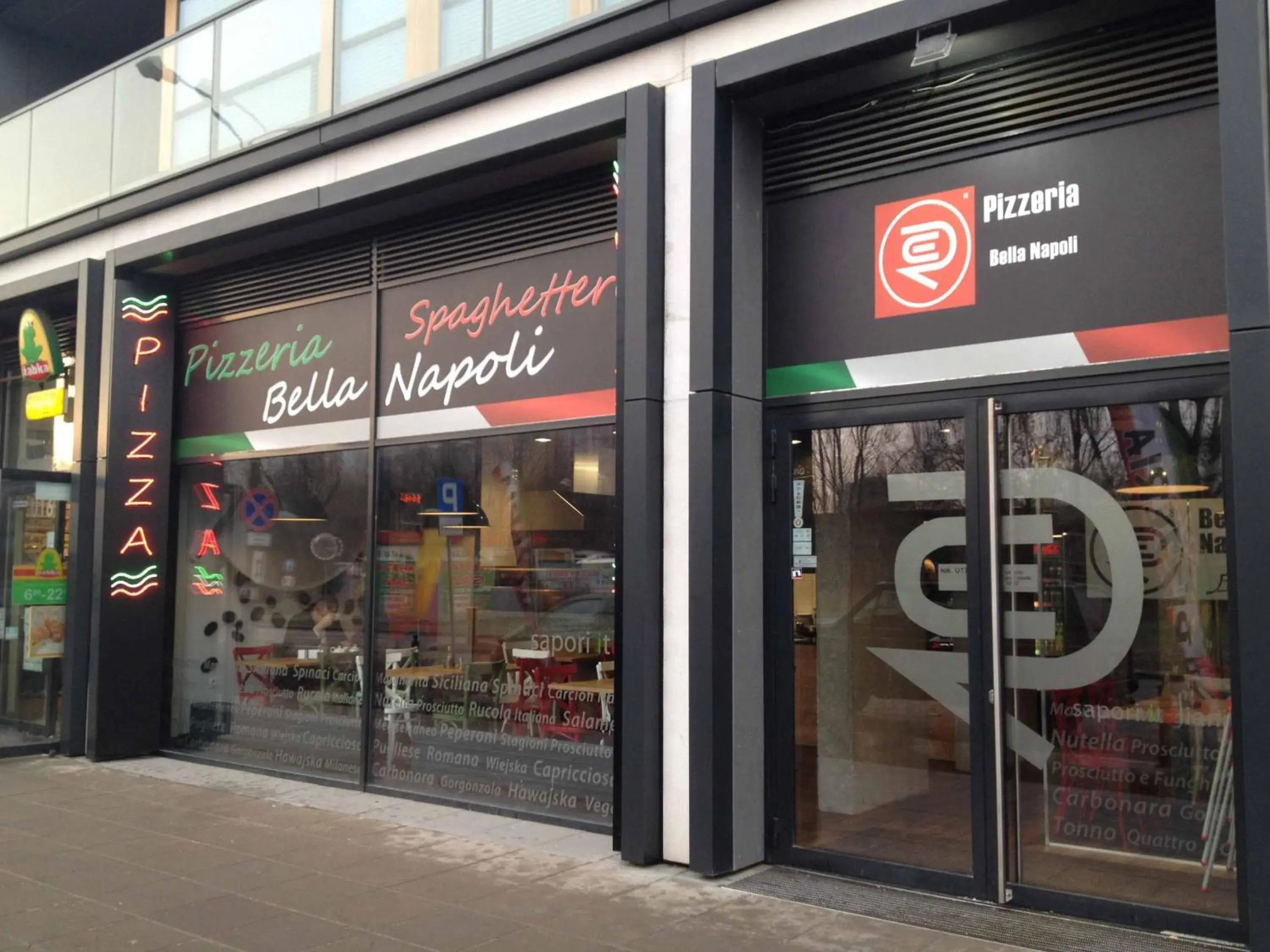 Restaurant/places to eat in Warsaw Aparthotel Restaurant/places to eat in Warsaw Aparthotel