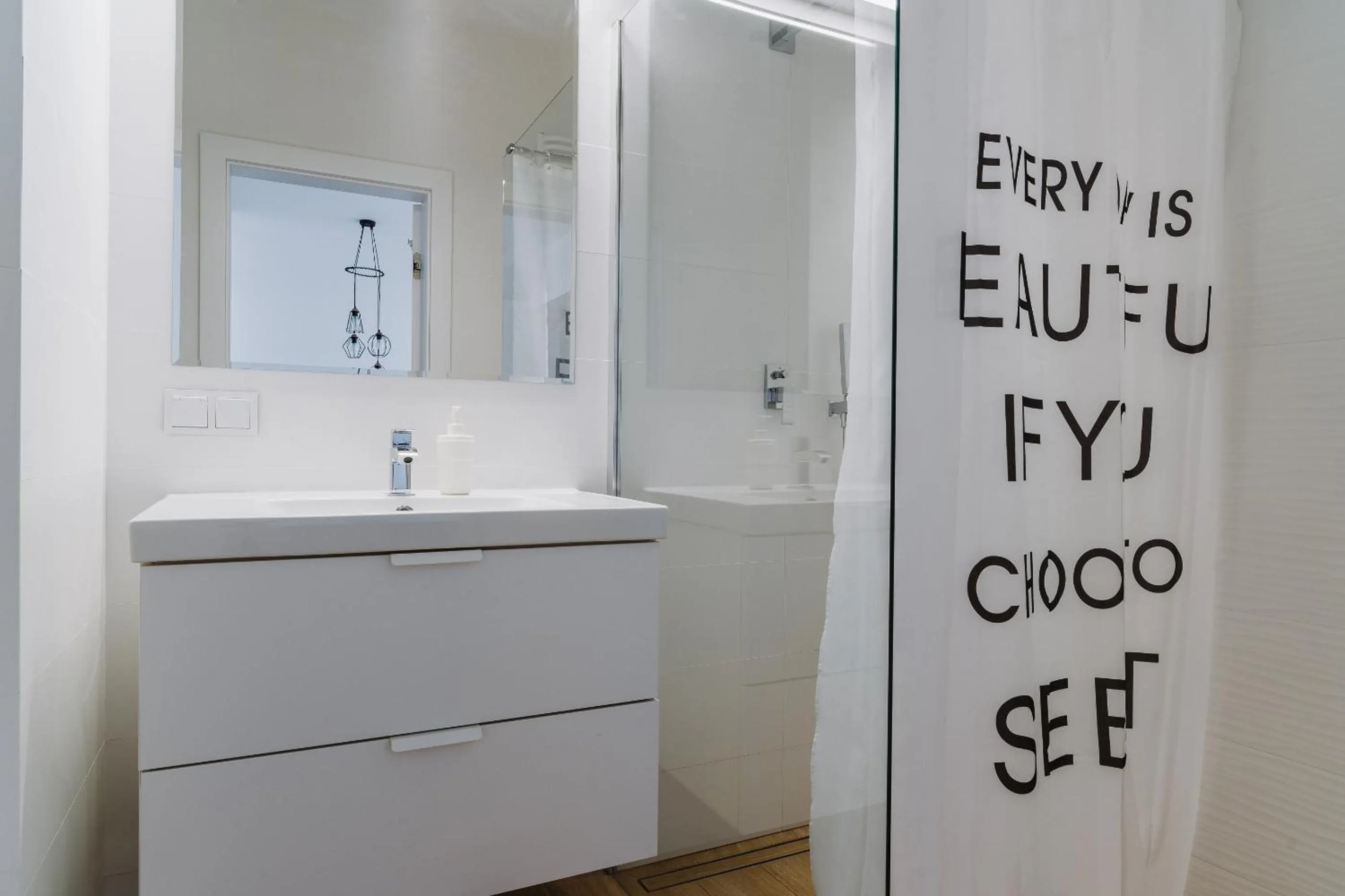 Shower in Warsaw Aparthotel