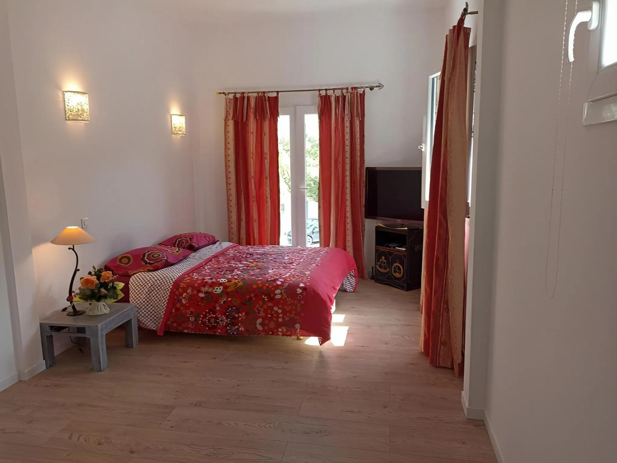 Villa avec piscine et belle vue mer proche des plages et commerces