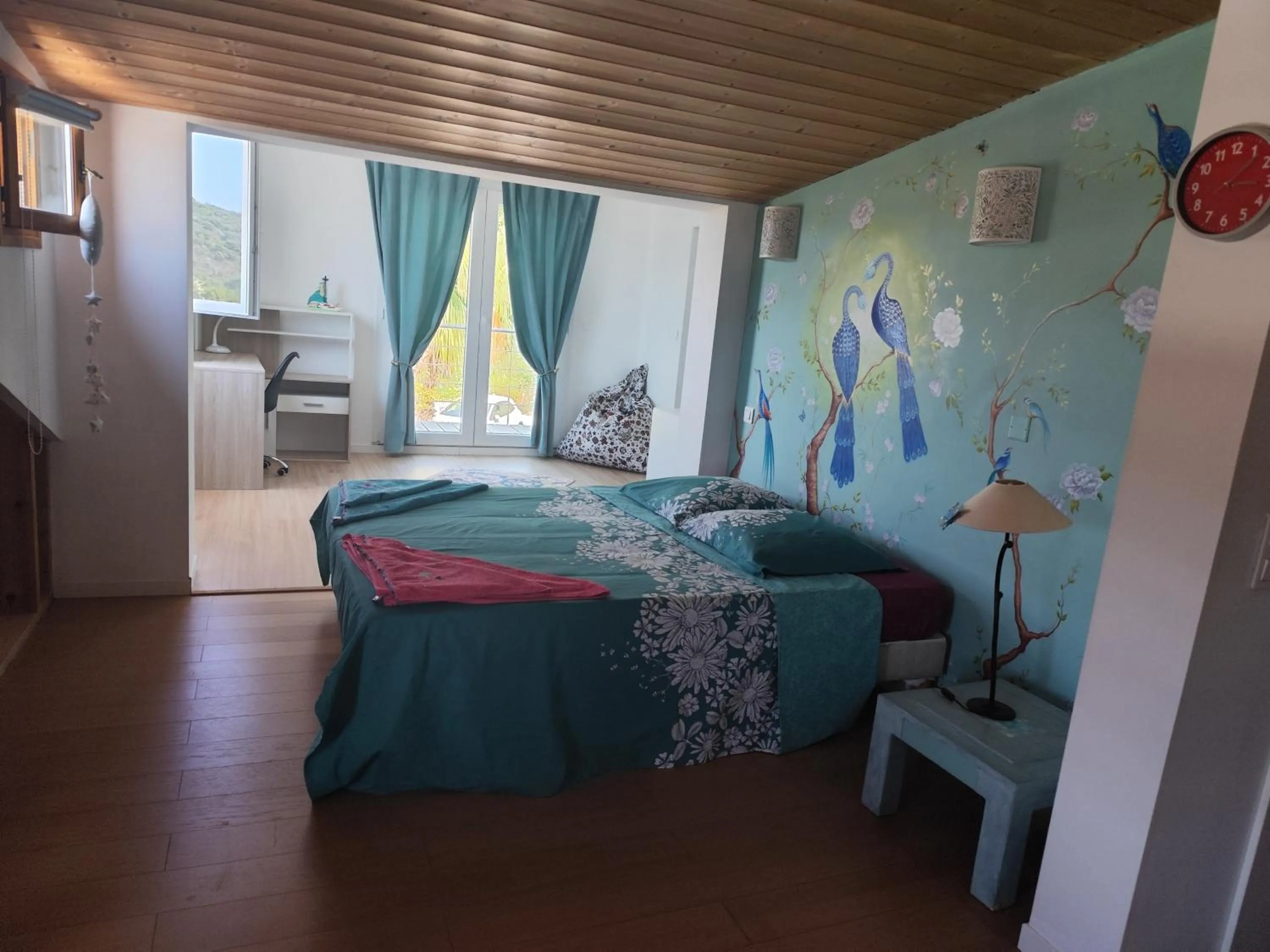 Villa avec piscine et belle vue mer proche des plages et commerces