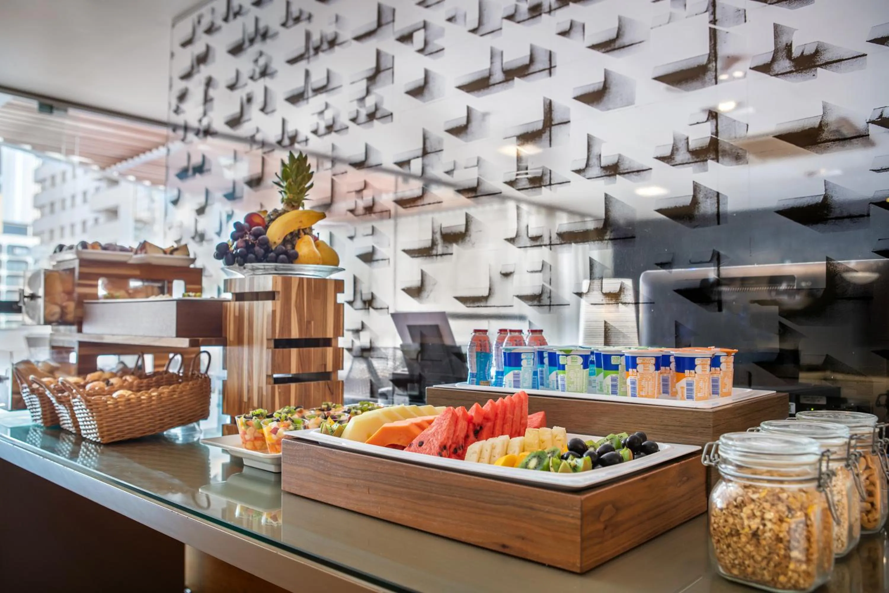 Lounge or bar in Meliá Brasil 21