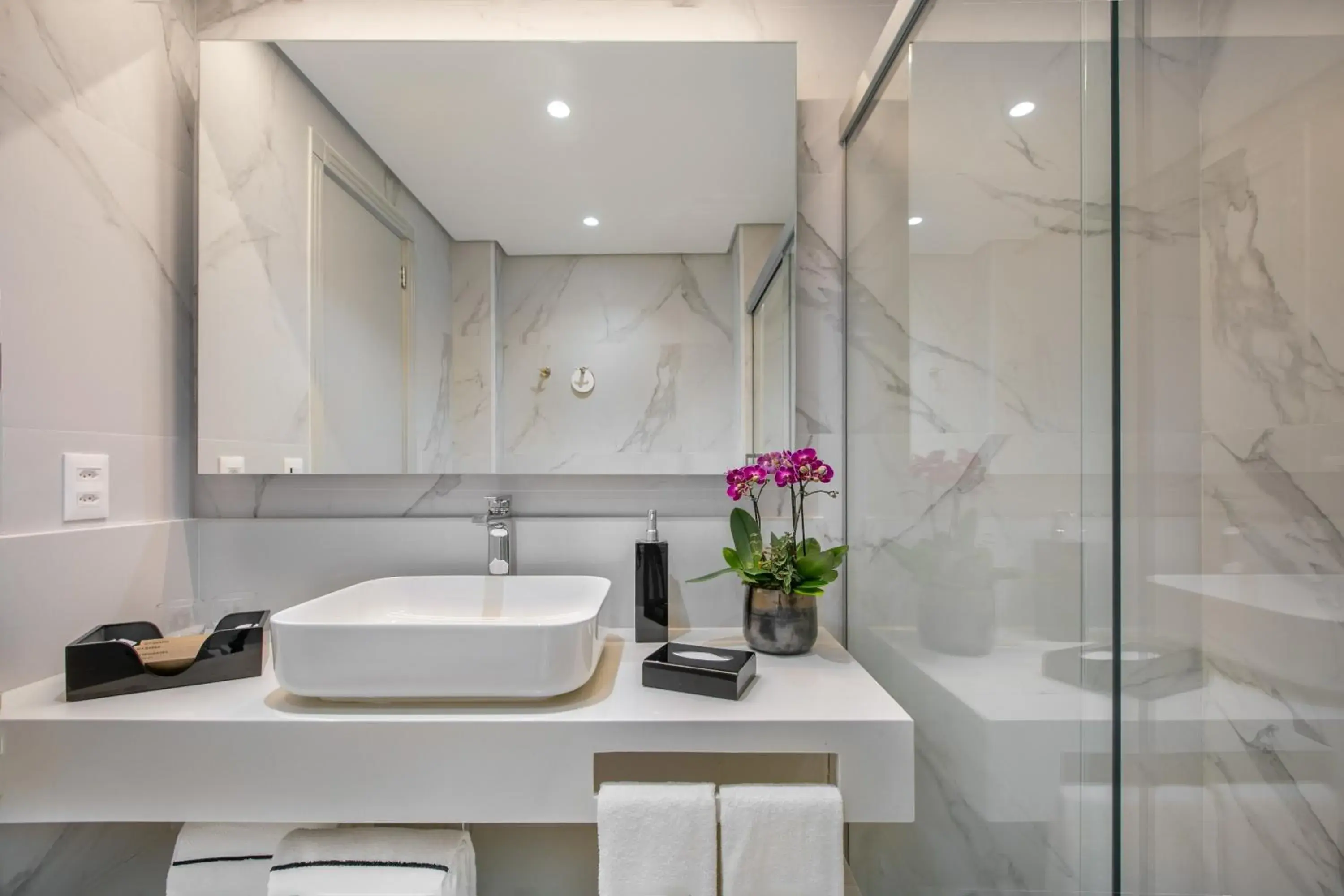 Bathroom in Meliá Brasil 21 Bathroom in Meliá Brasil 21