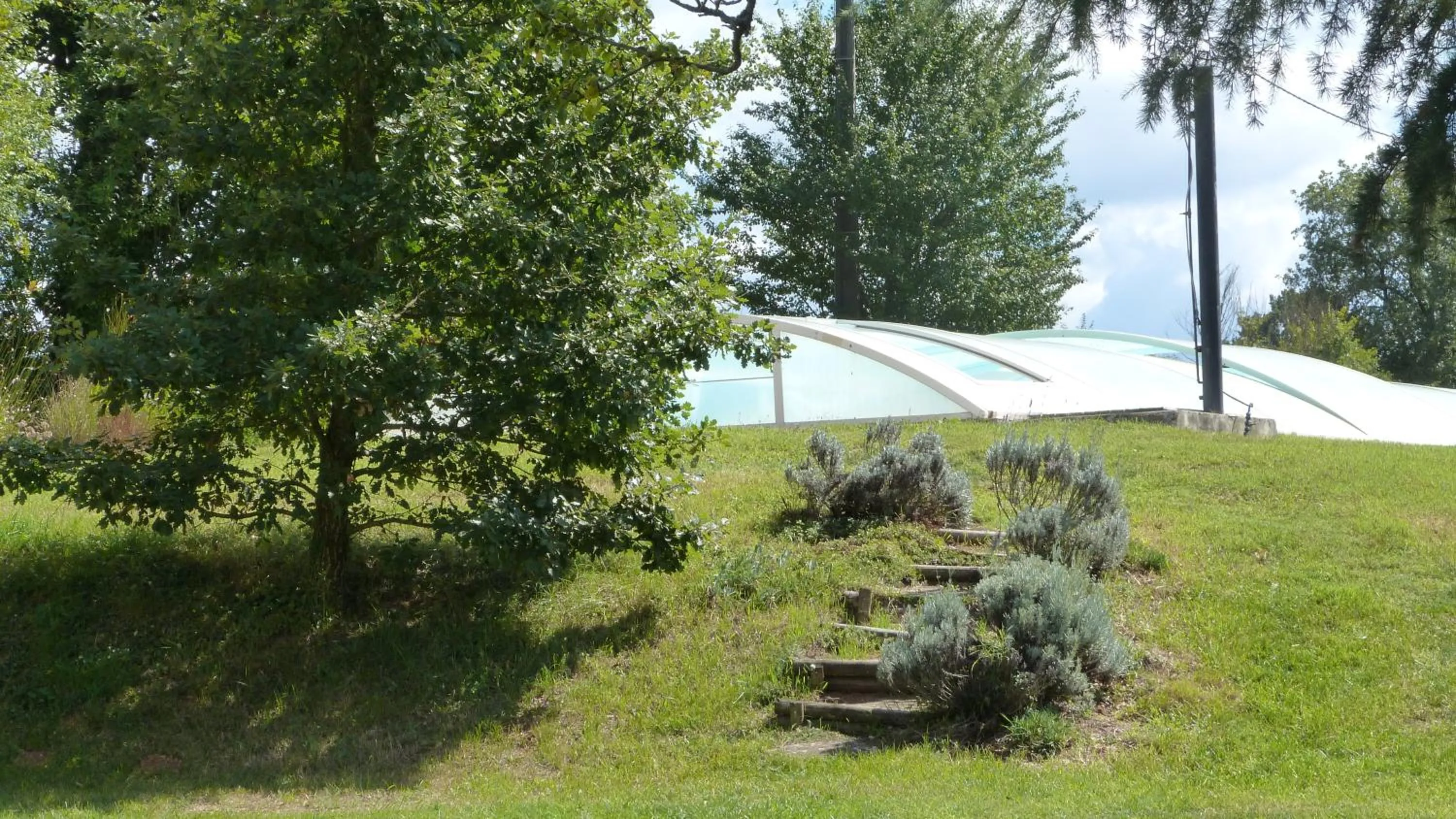 Swimming pool in Les Chambres d'Hôtes du Rouyre