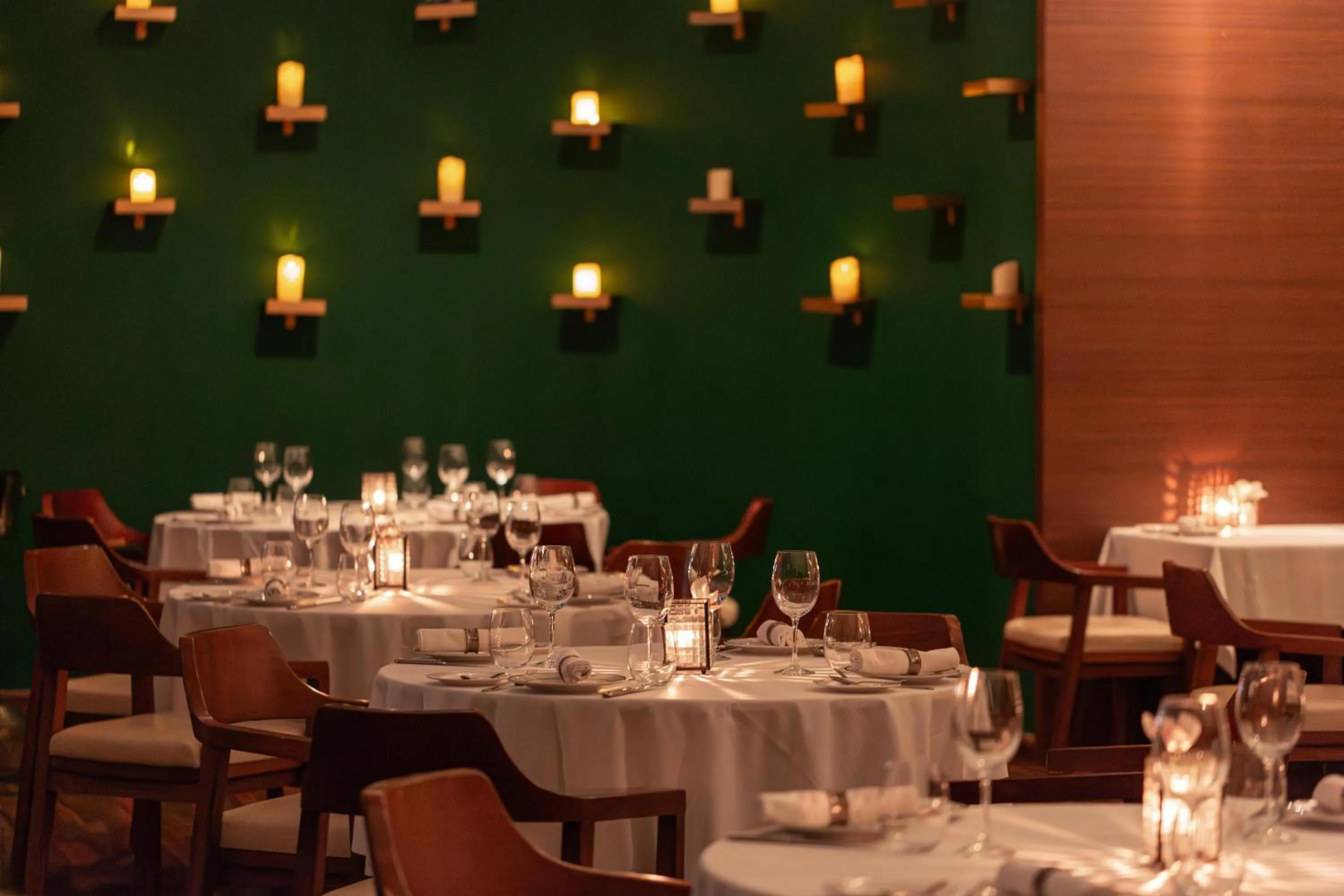 Lounge or bar in V Hotel Dubai, Curio Collection by Hilton