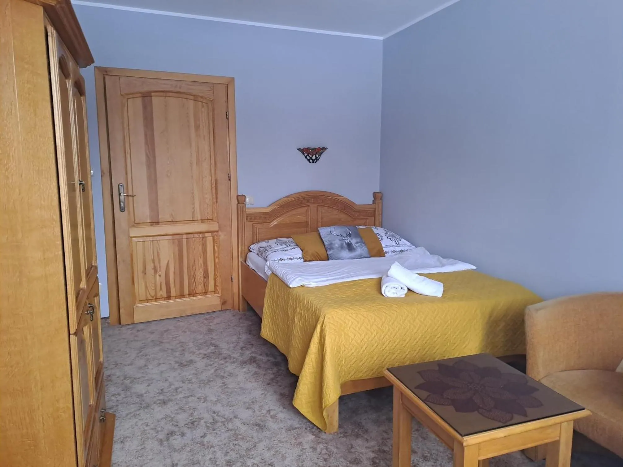 Bed in Willa Wisienka