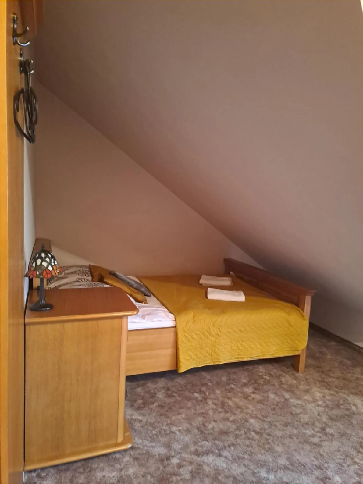 Bed in Willa Wisienka