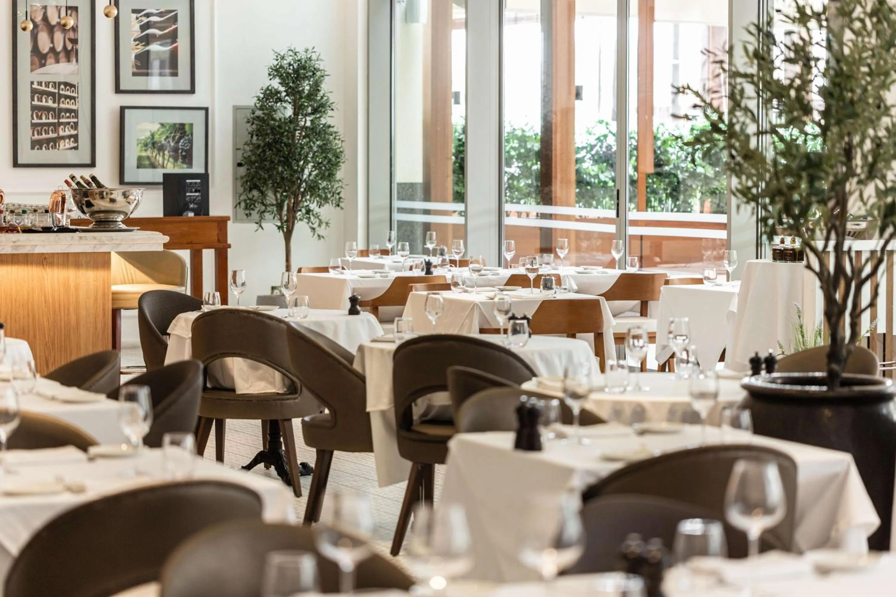 Lounge or bar in Hilton Dubai Al Habtoor City