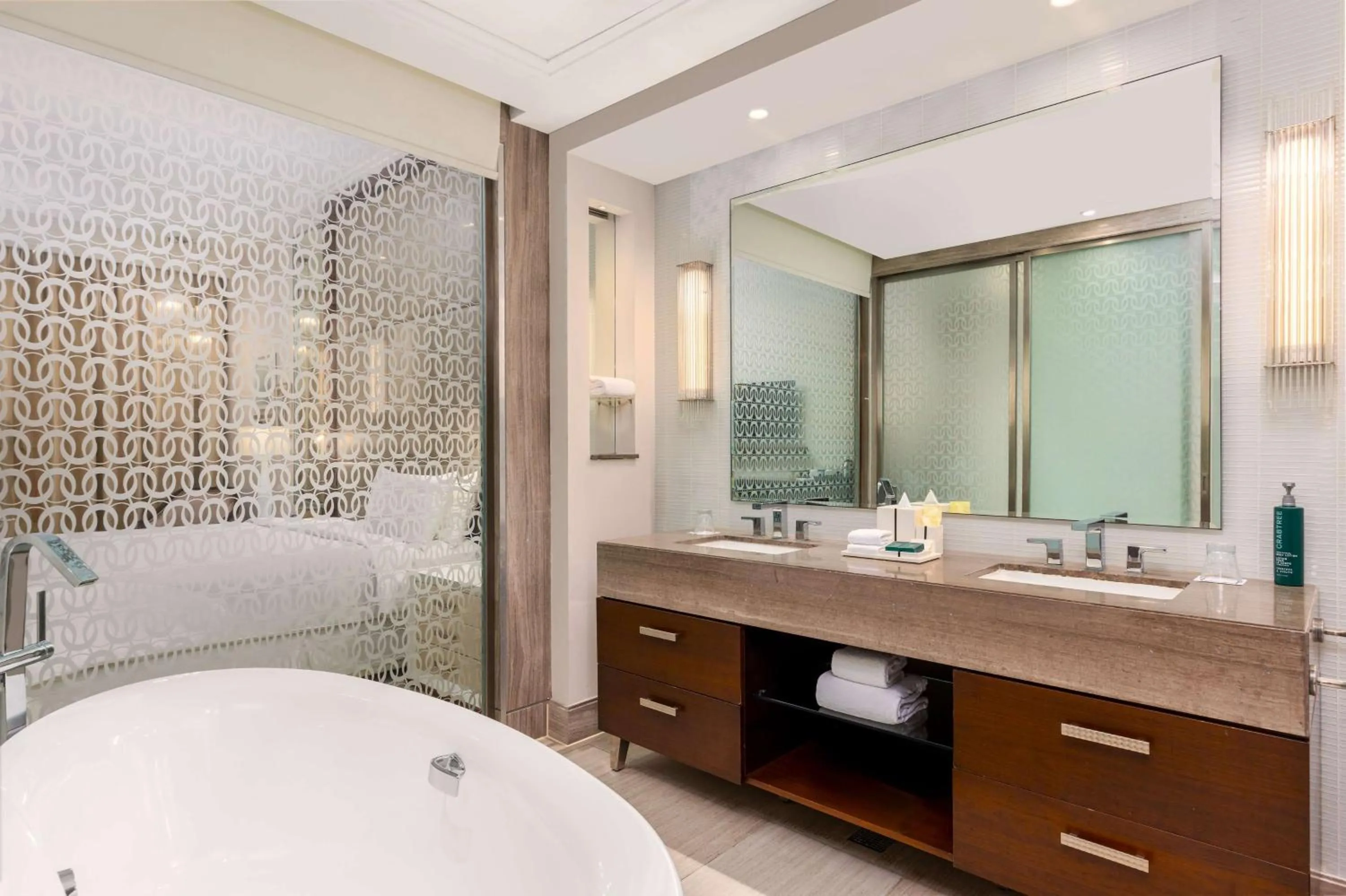 Bathroom, Bed in Hilton Dubai Al Habtoor City