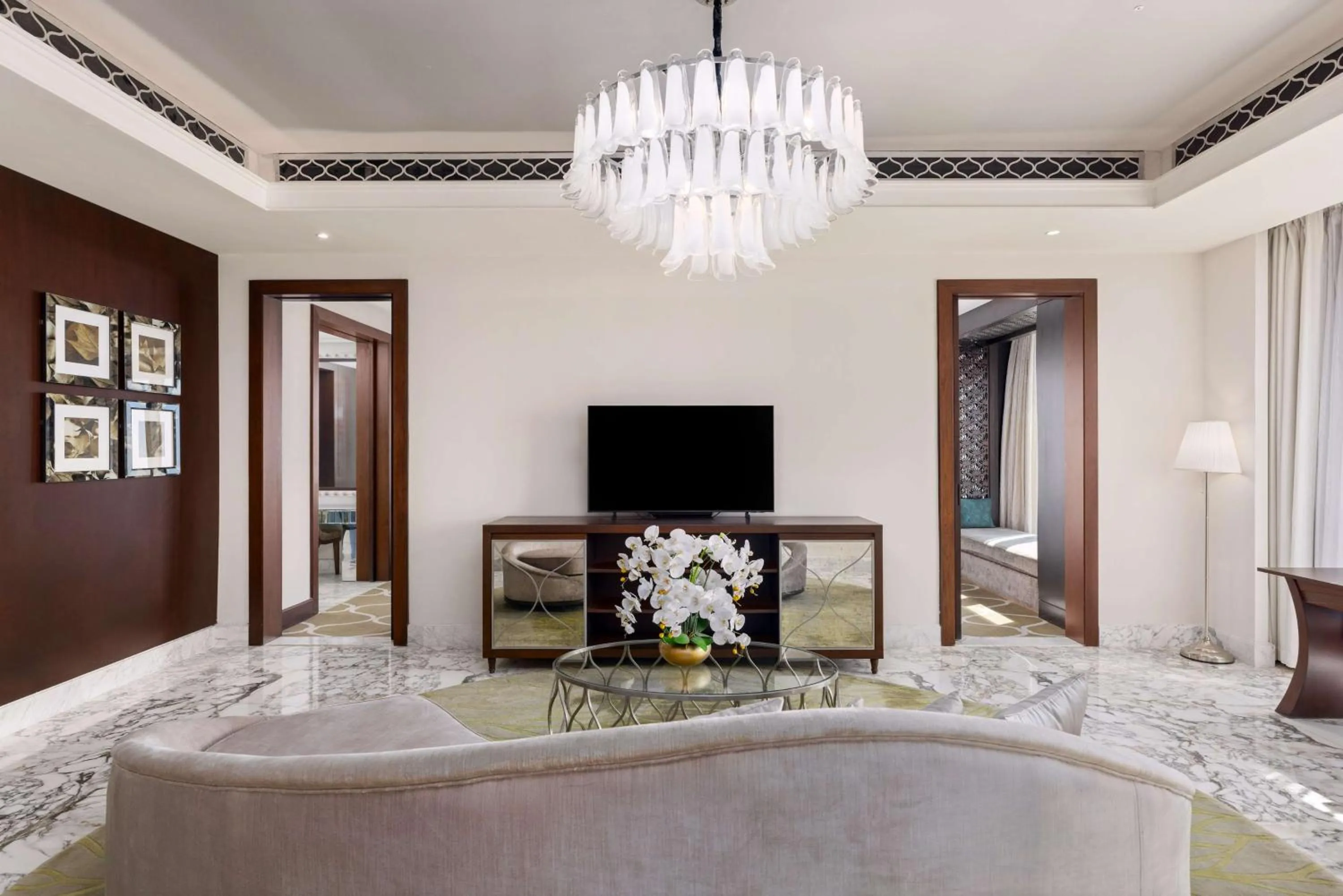 Living room, Bed in Hilton Dubai Al Habtoor City