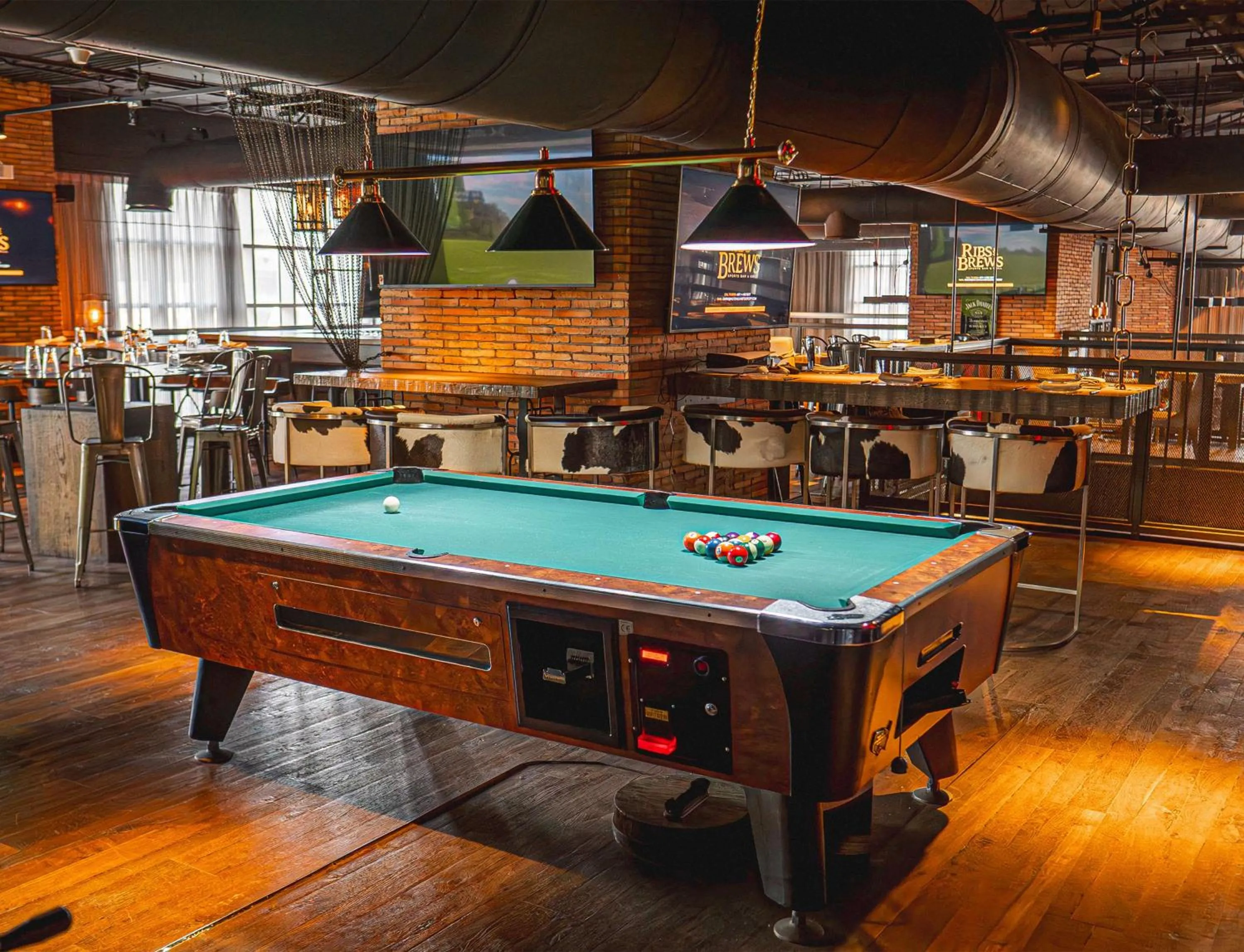 Restaurant/places to eat in Hilton Dubai Al Habtoor City