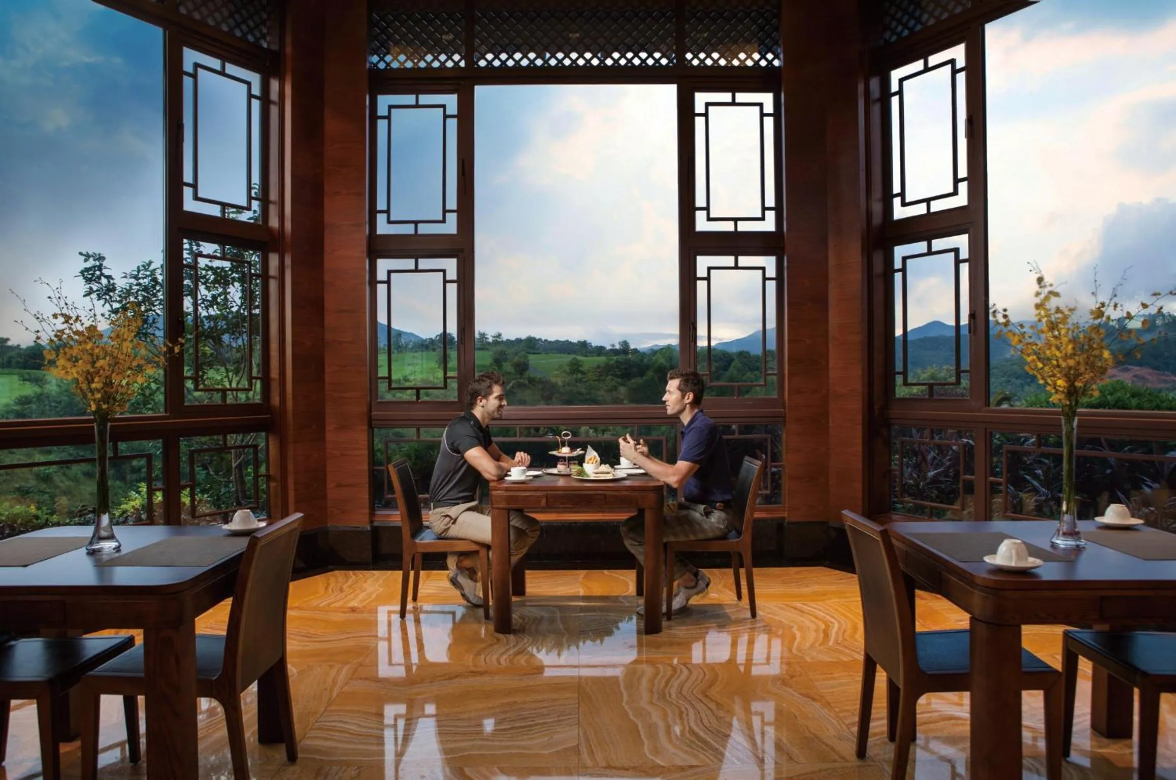 Restaurant/places to eat in Imperial Springs