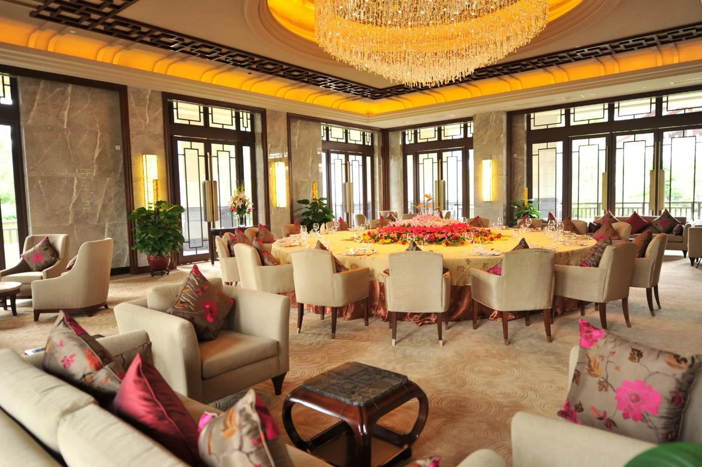 Restaurant/places to eat in Imperial Springs