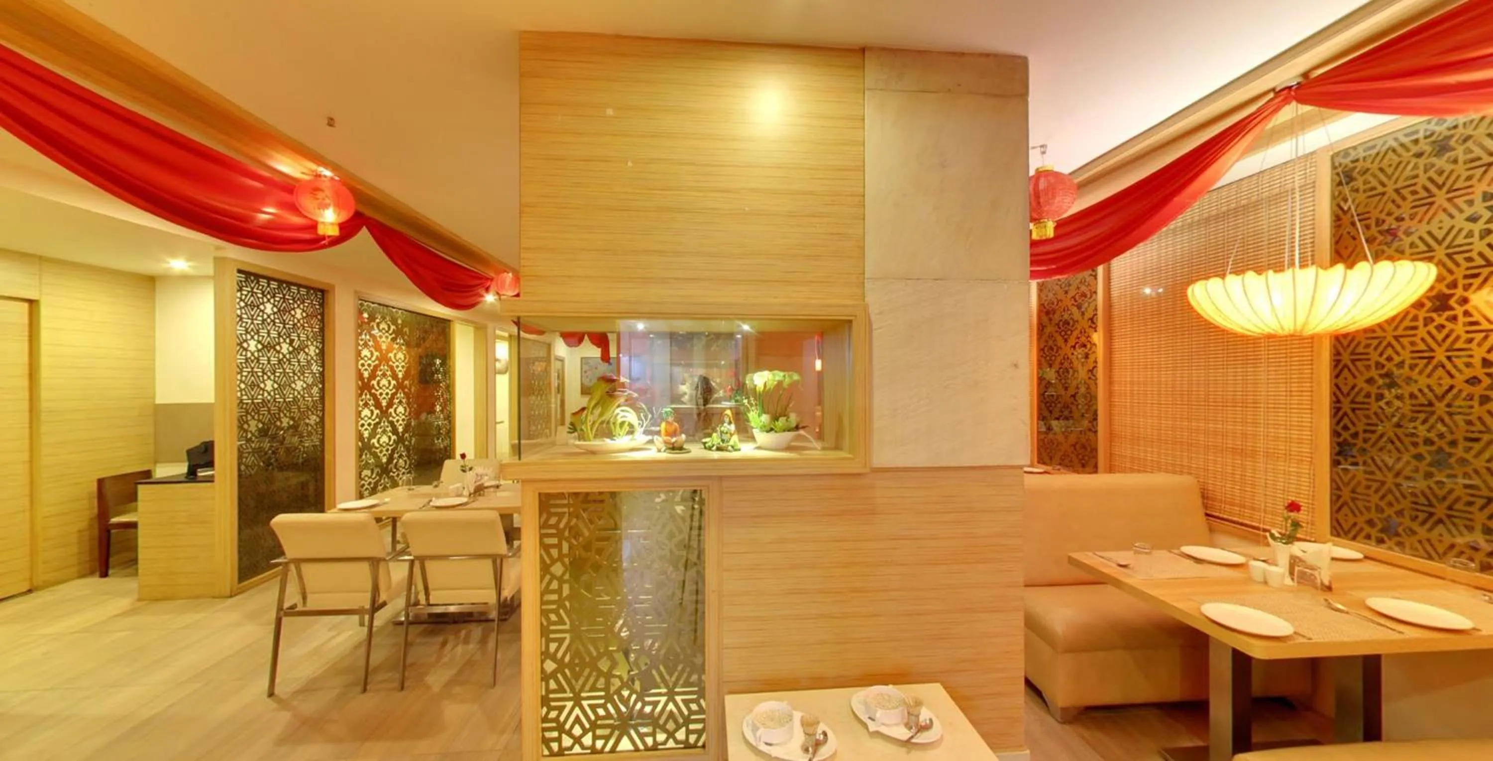 Restaurant/places to eat in Hotel Park N