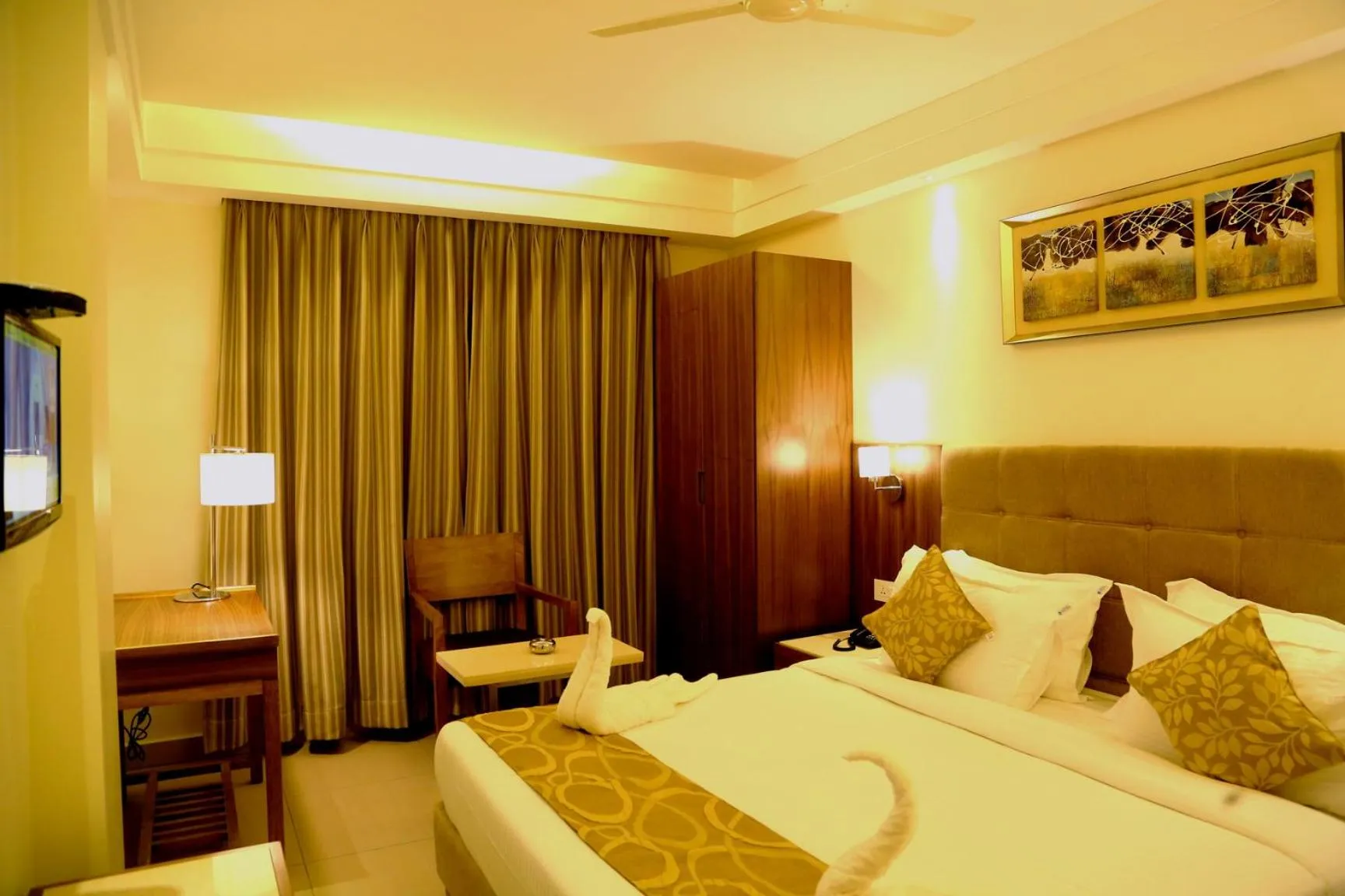 TV and multimedia, Bed in Hotel Park N