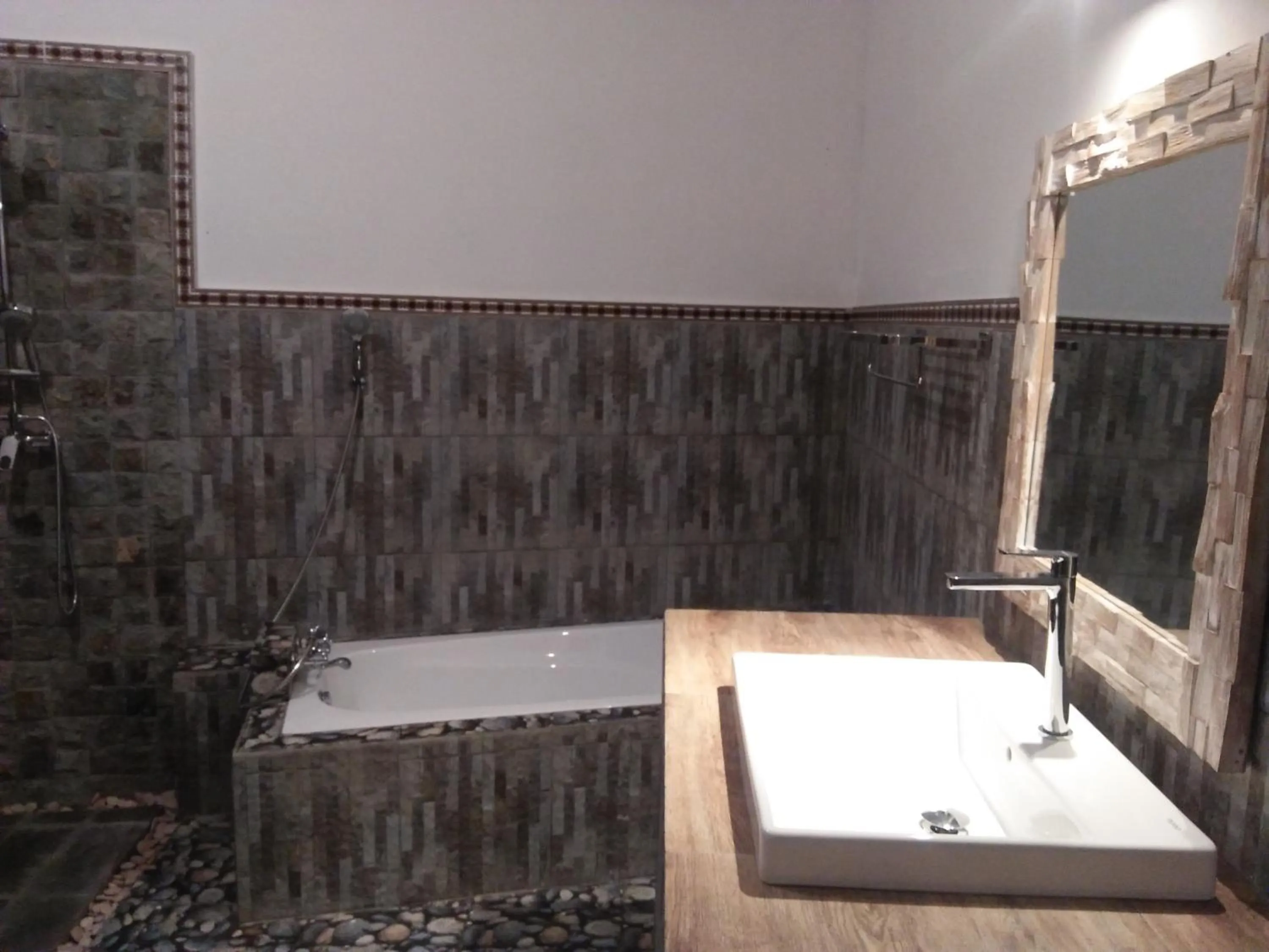 Shower in Villa Wedang