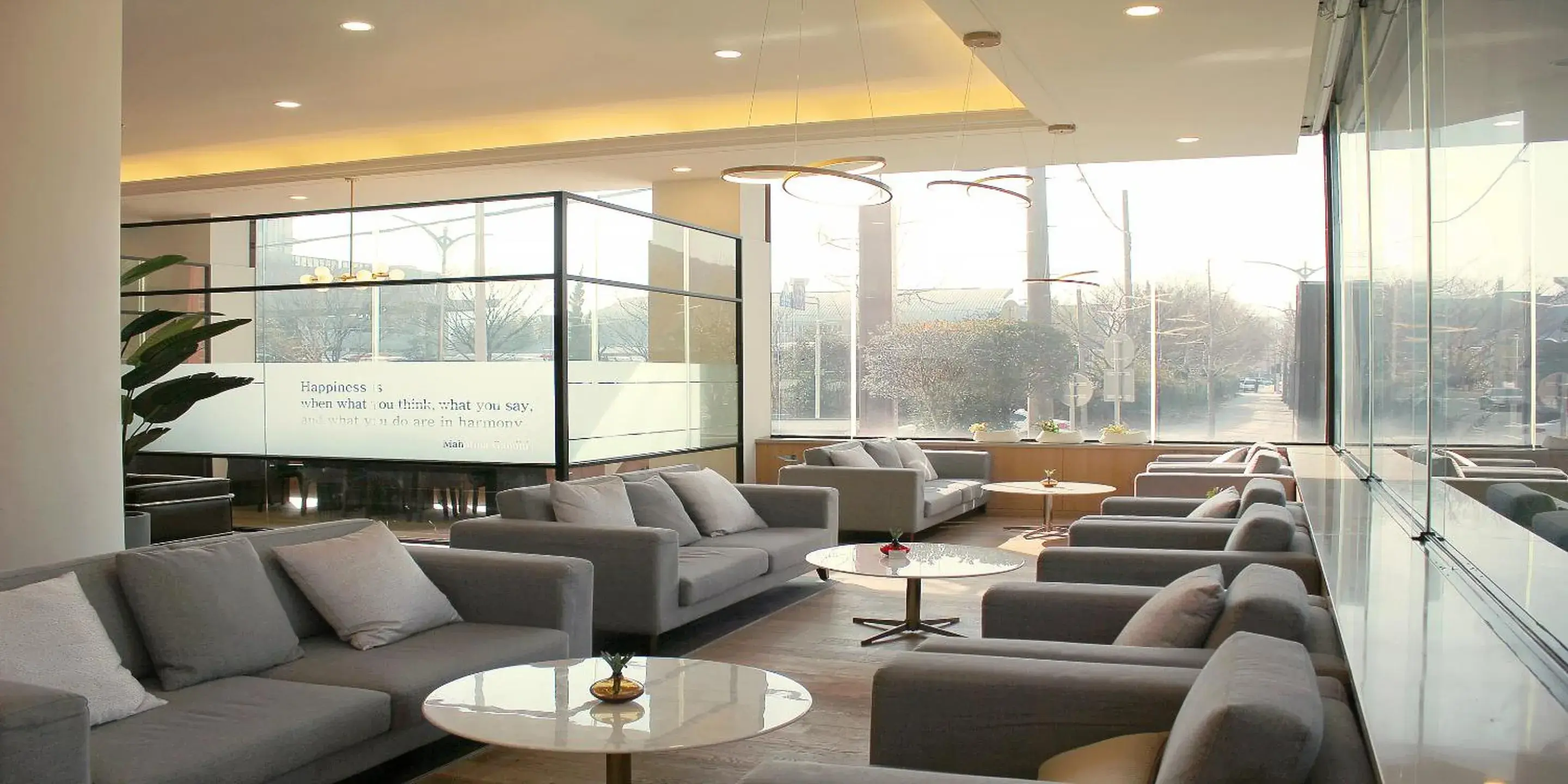 Lounge or bar in Crown Hotel Changwon Lounge or bar in Crown Hotel Changwon