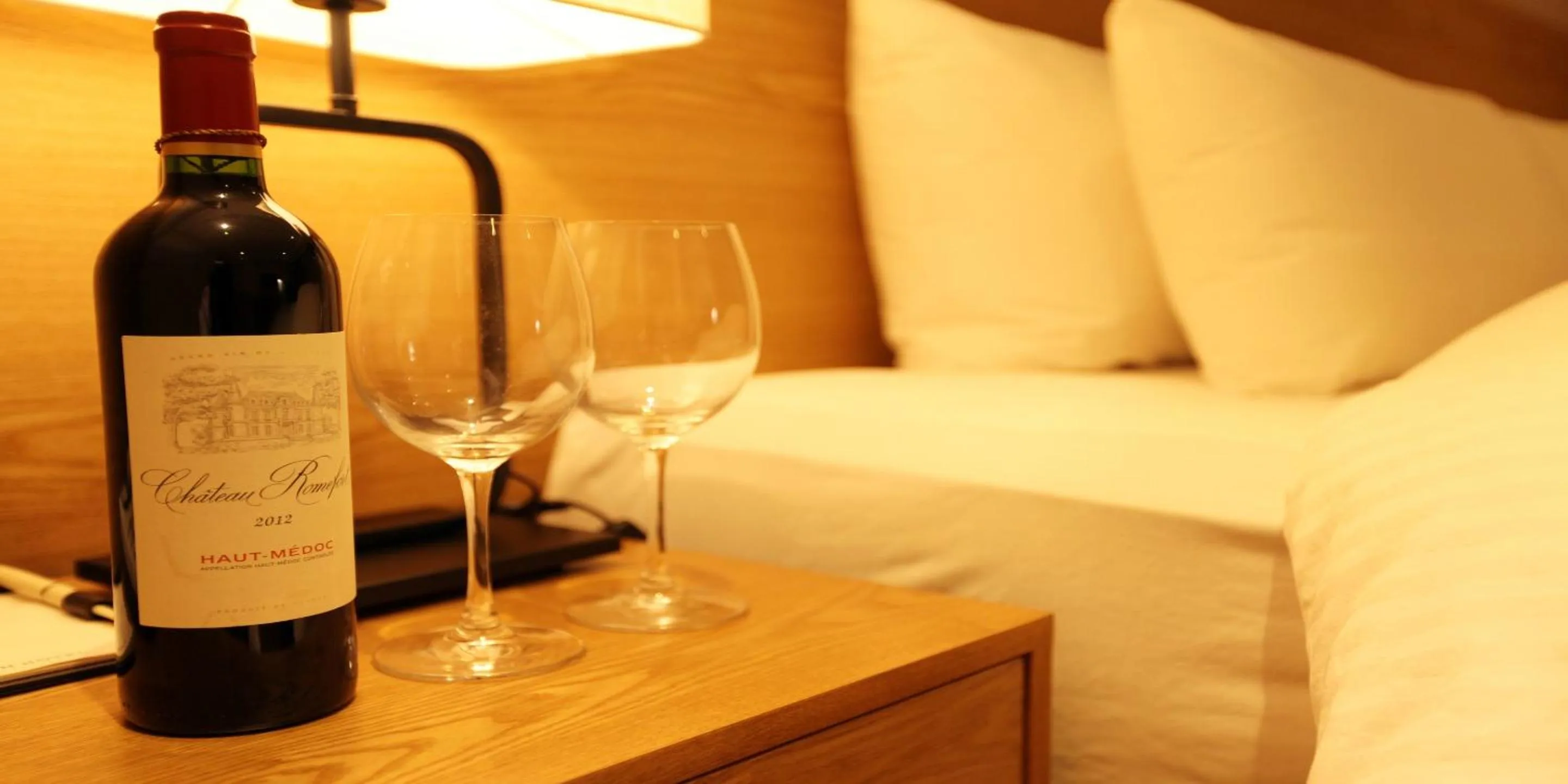 Bedroom in Crown Hotel Changwon