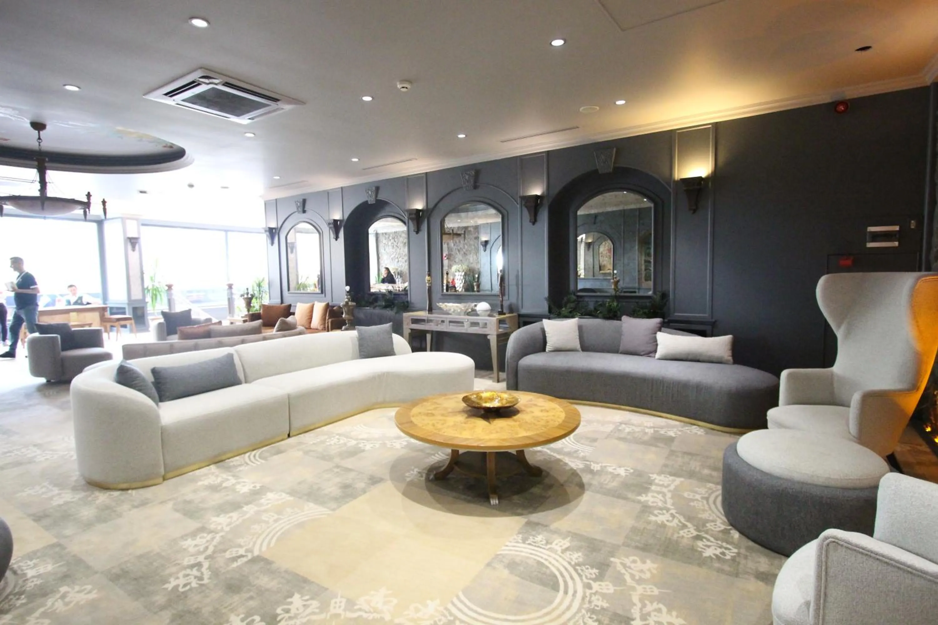 Lobby or reception in Funda Hotel