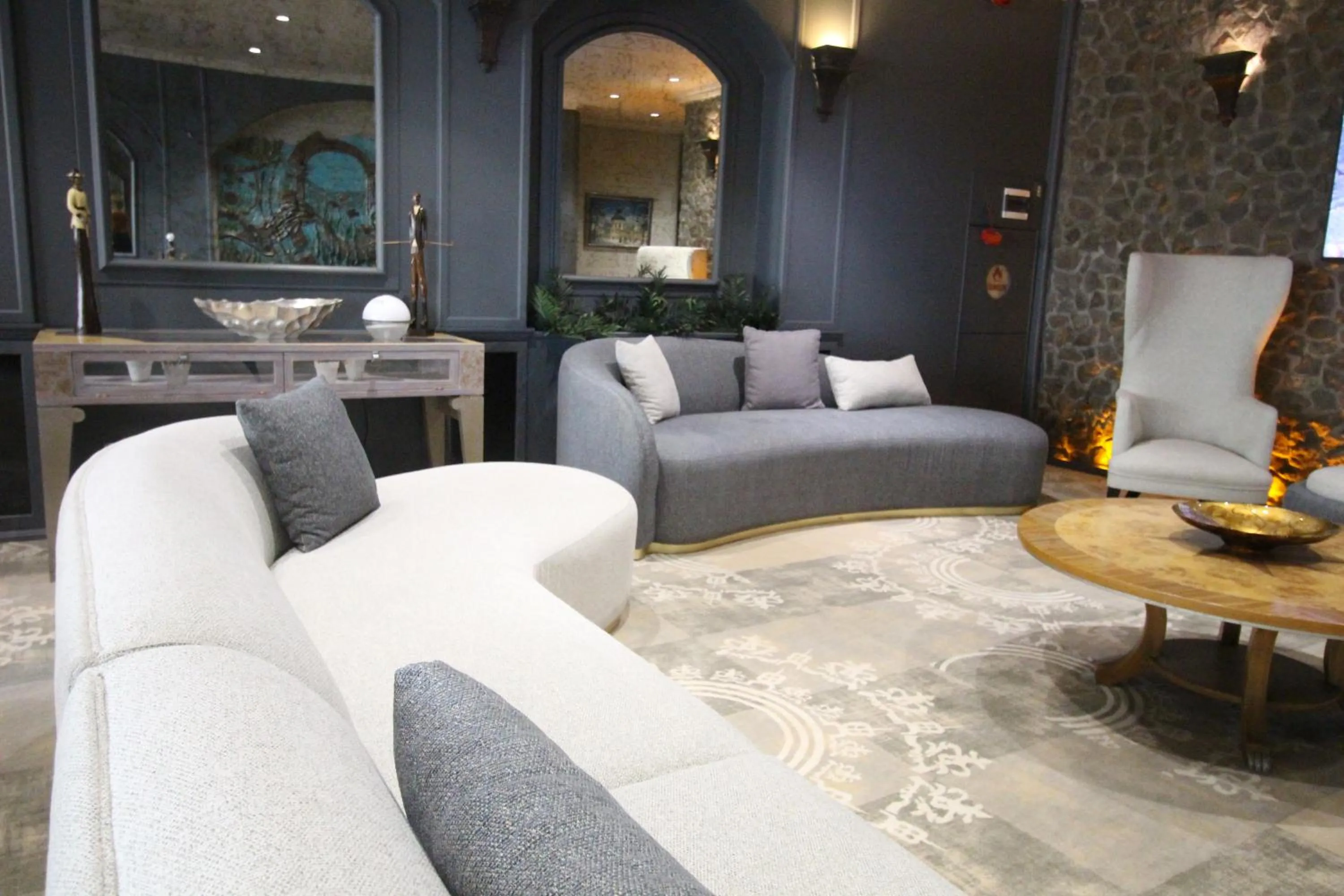 Lobby or reception in Funda Hotel