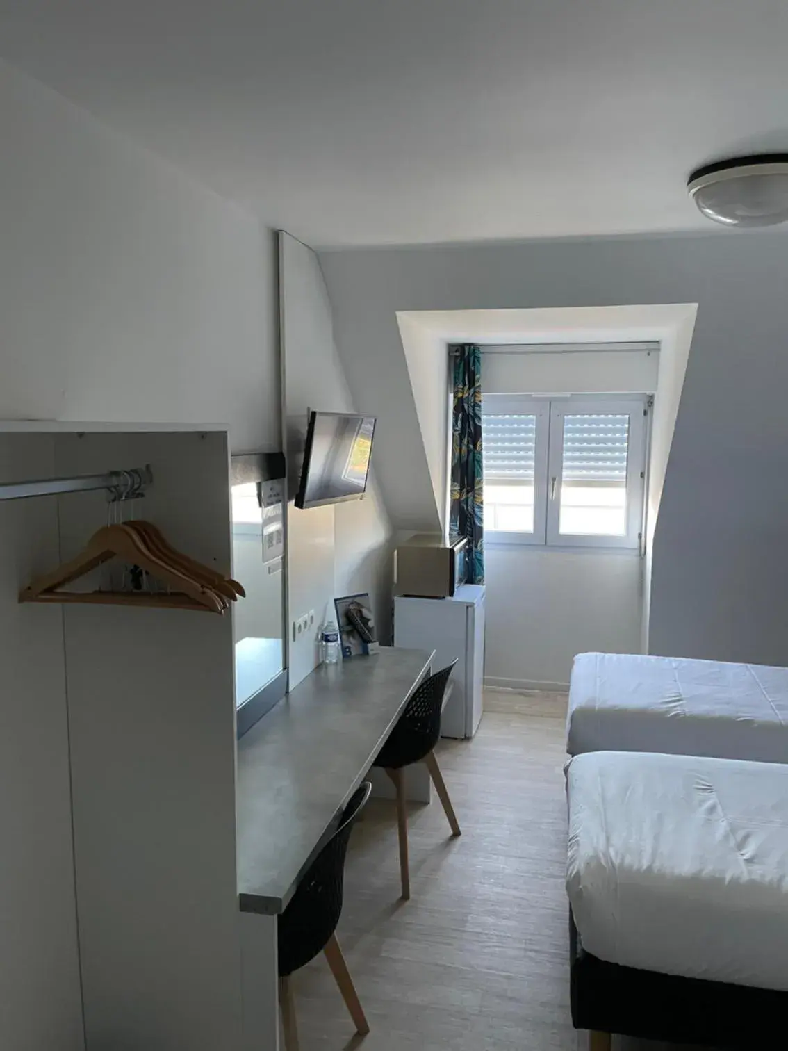 Property building, Bed in Brit Hotel Cherbourg Property building, Bed in Brit Hotel Cherbourg