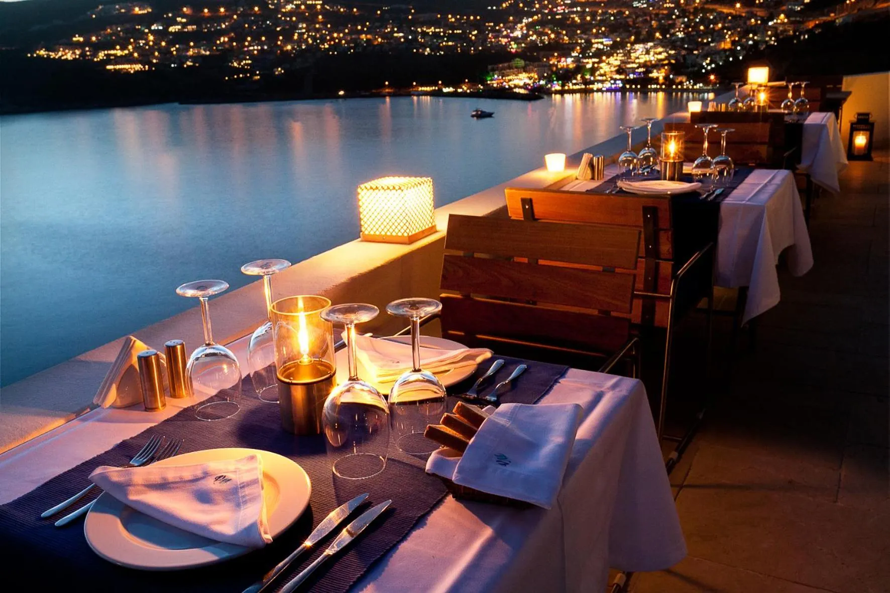 Restaurant/places to eat in Hotel Villa Mahal