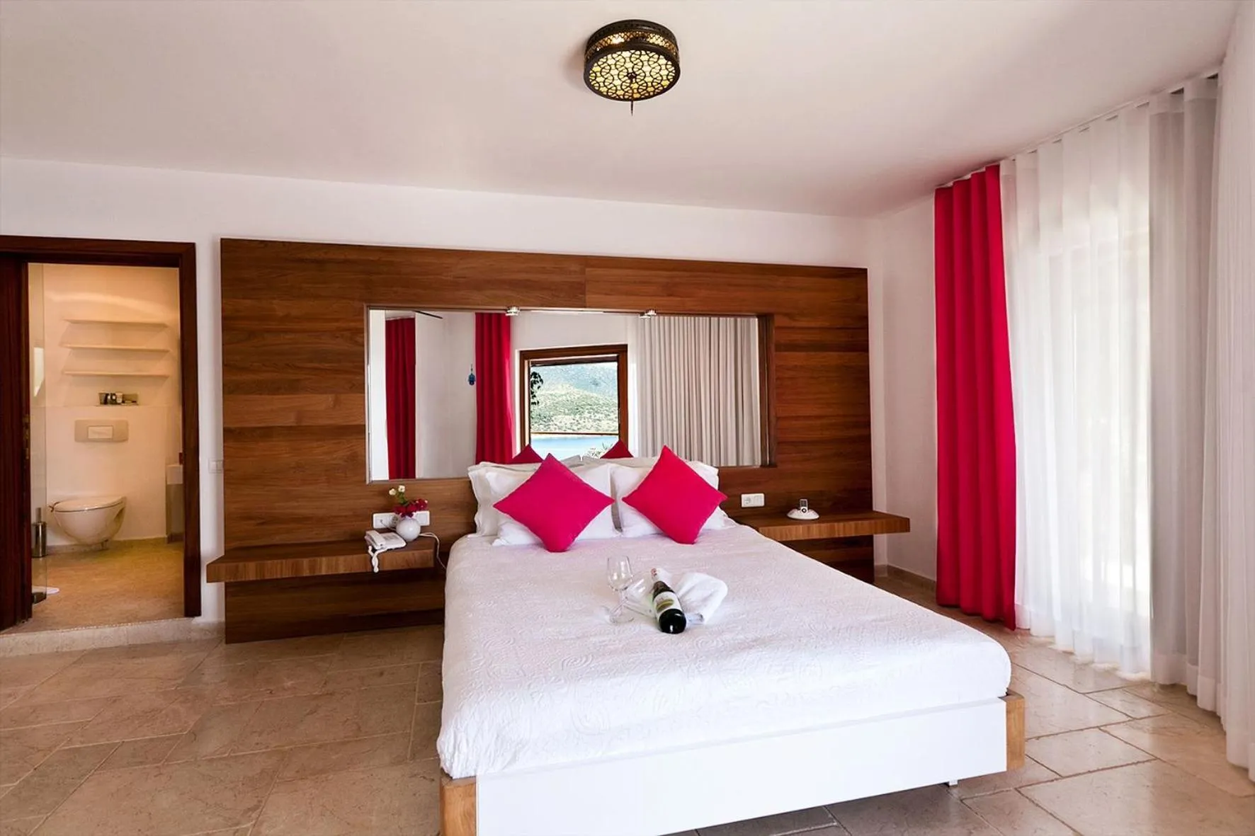 Photo of the whole room, Bed in Hotel Villa Mahal