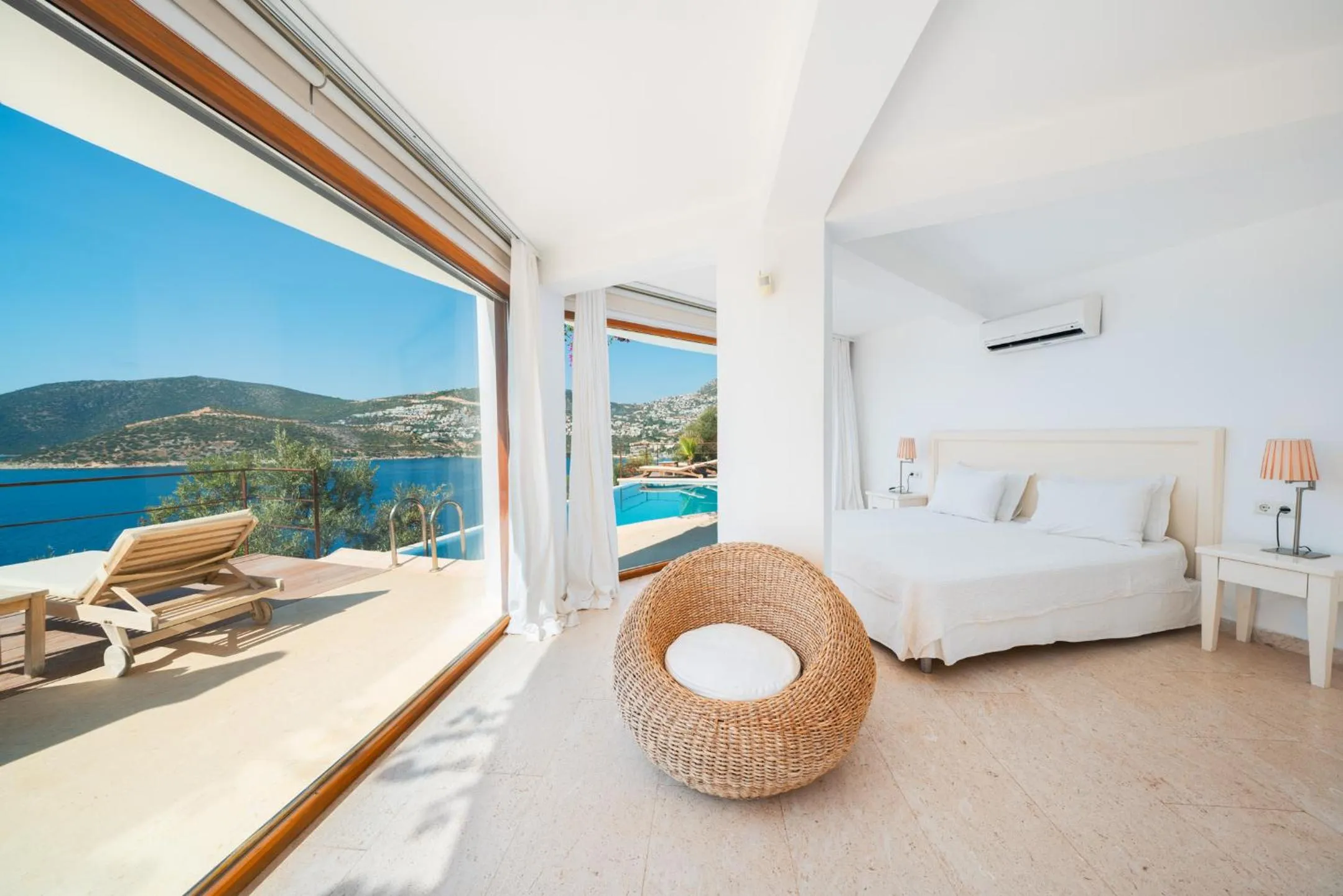 Bed in Hotel Villa Mahal