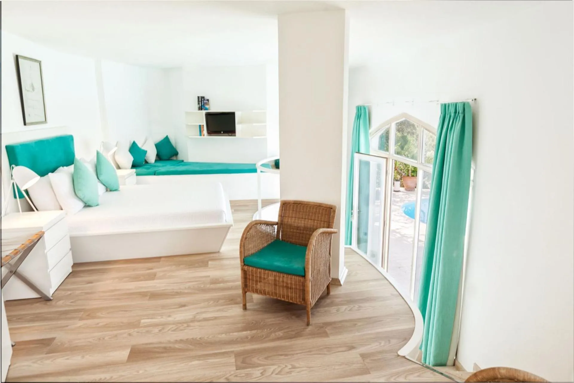 Photo of the whole room, Bed in Hotel Villa Mahal