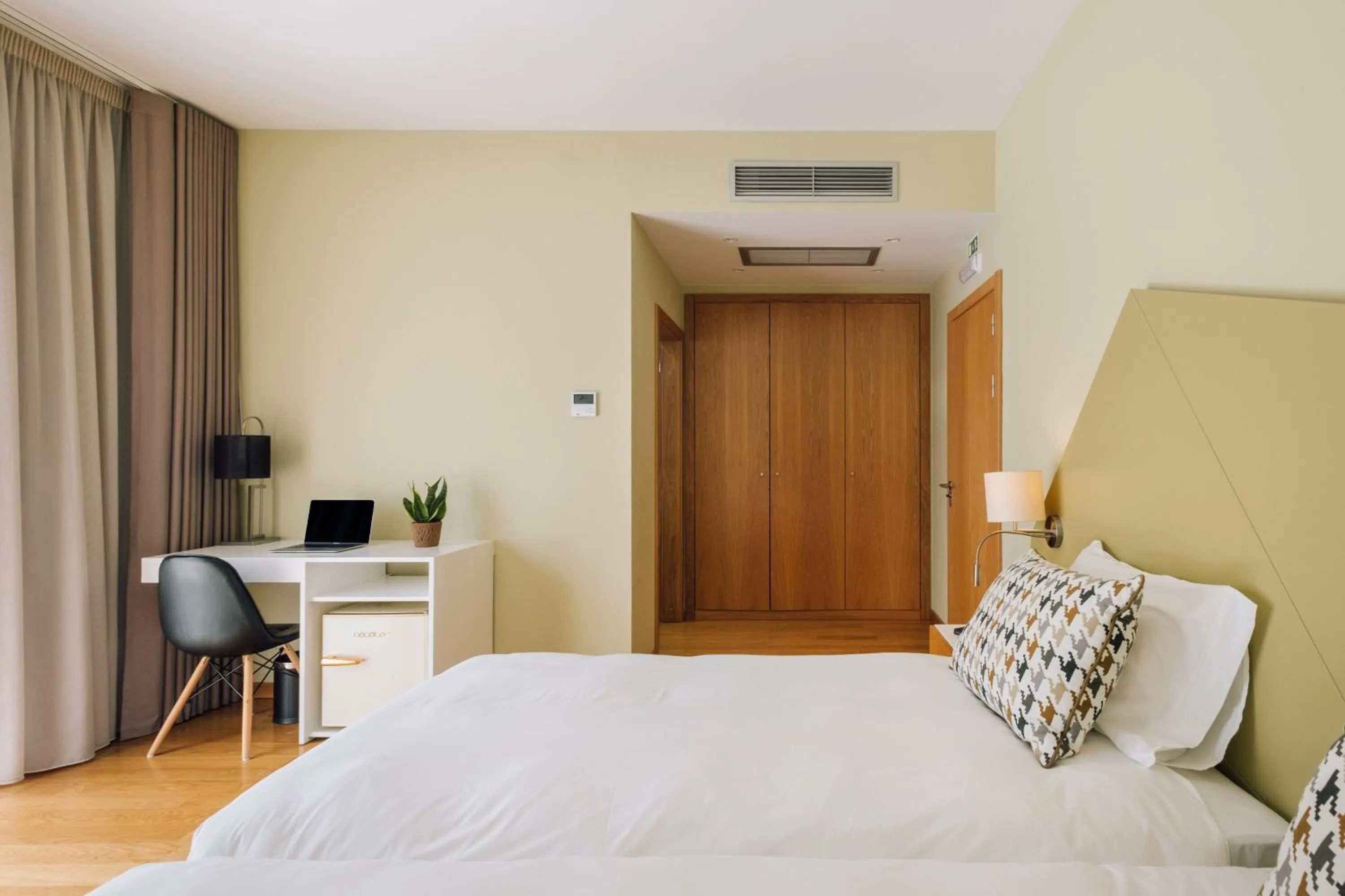 Bed in Alva Valley Hotel