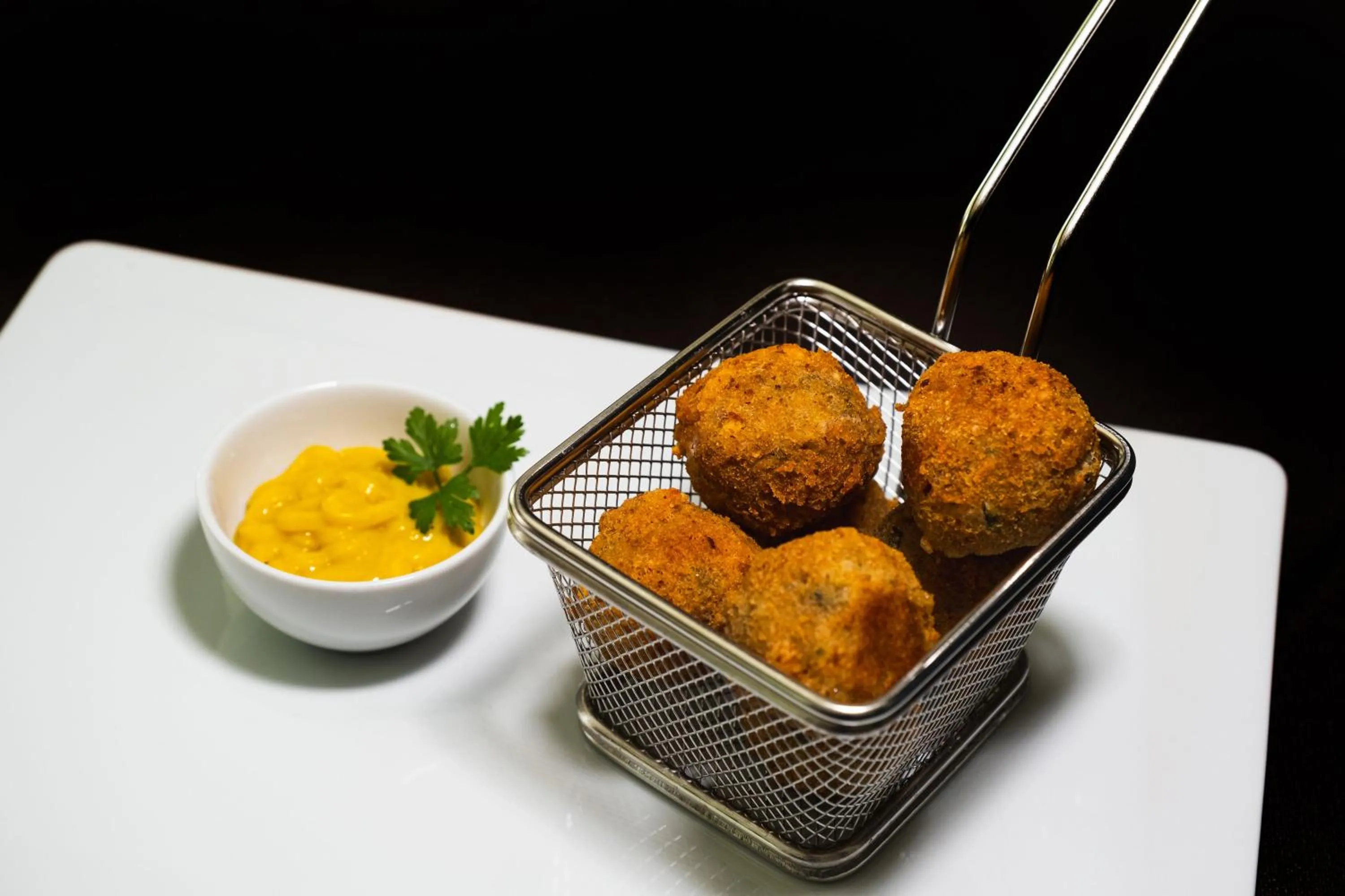 Restaurant/places to eat in Alva Valley Hotel