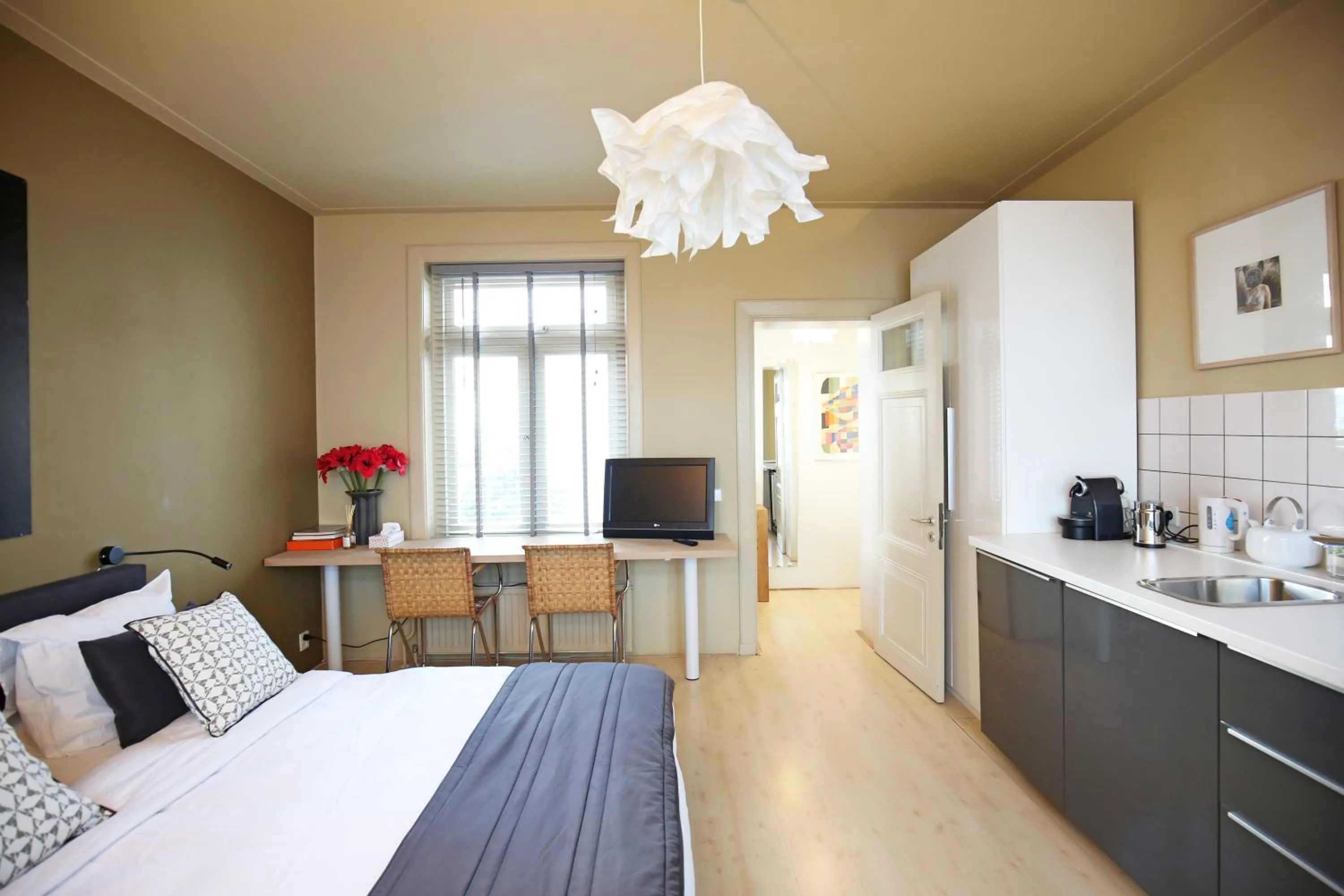 Canal Studio Apartment