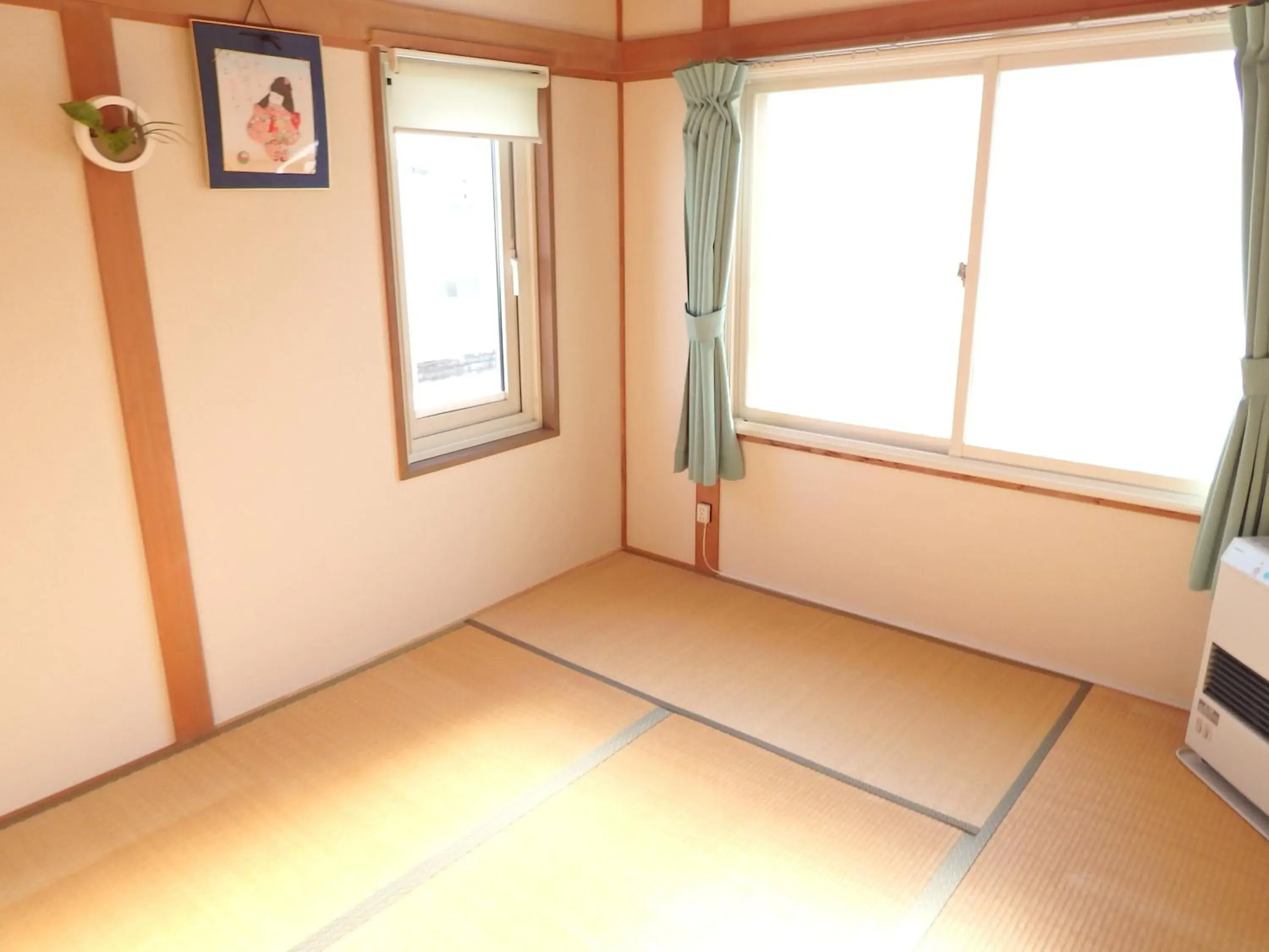 Japanese-Style Twin Room with Shared Bathroom - single occupancy in Koukaso Japanese-Style Twin Room with Shared Bathroom - single occupancy in Koukaso