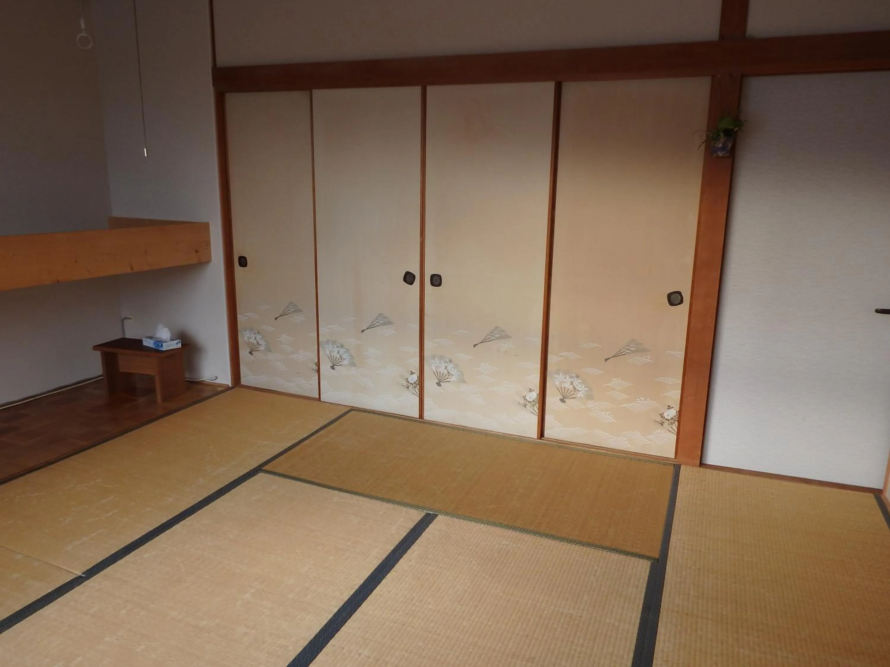 Photo of the whole room in Koukaso