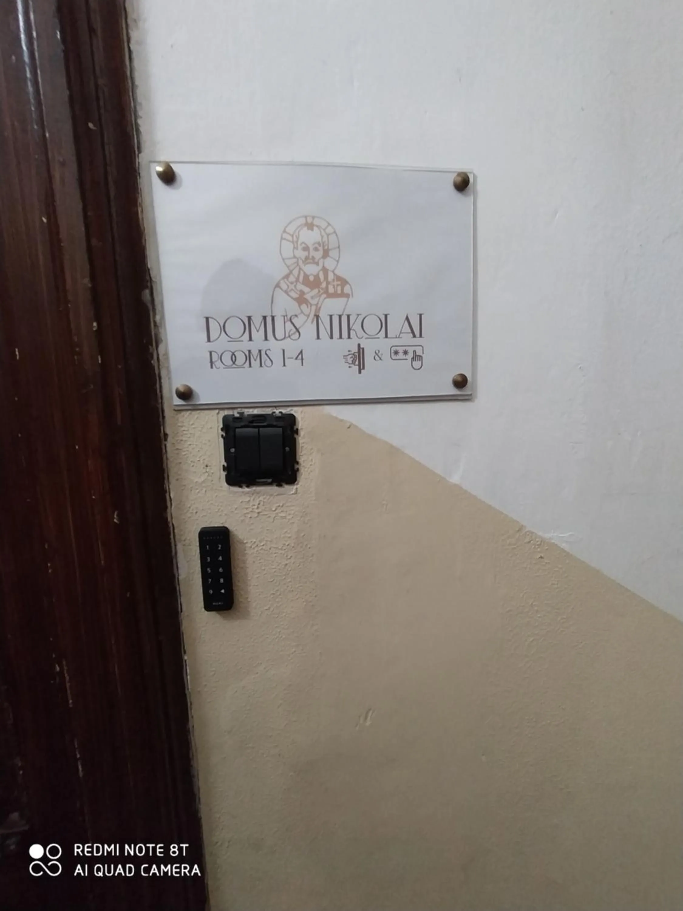 Facade/entrance in Domus Nikolai