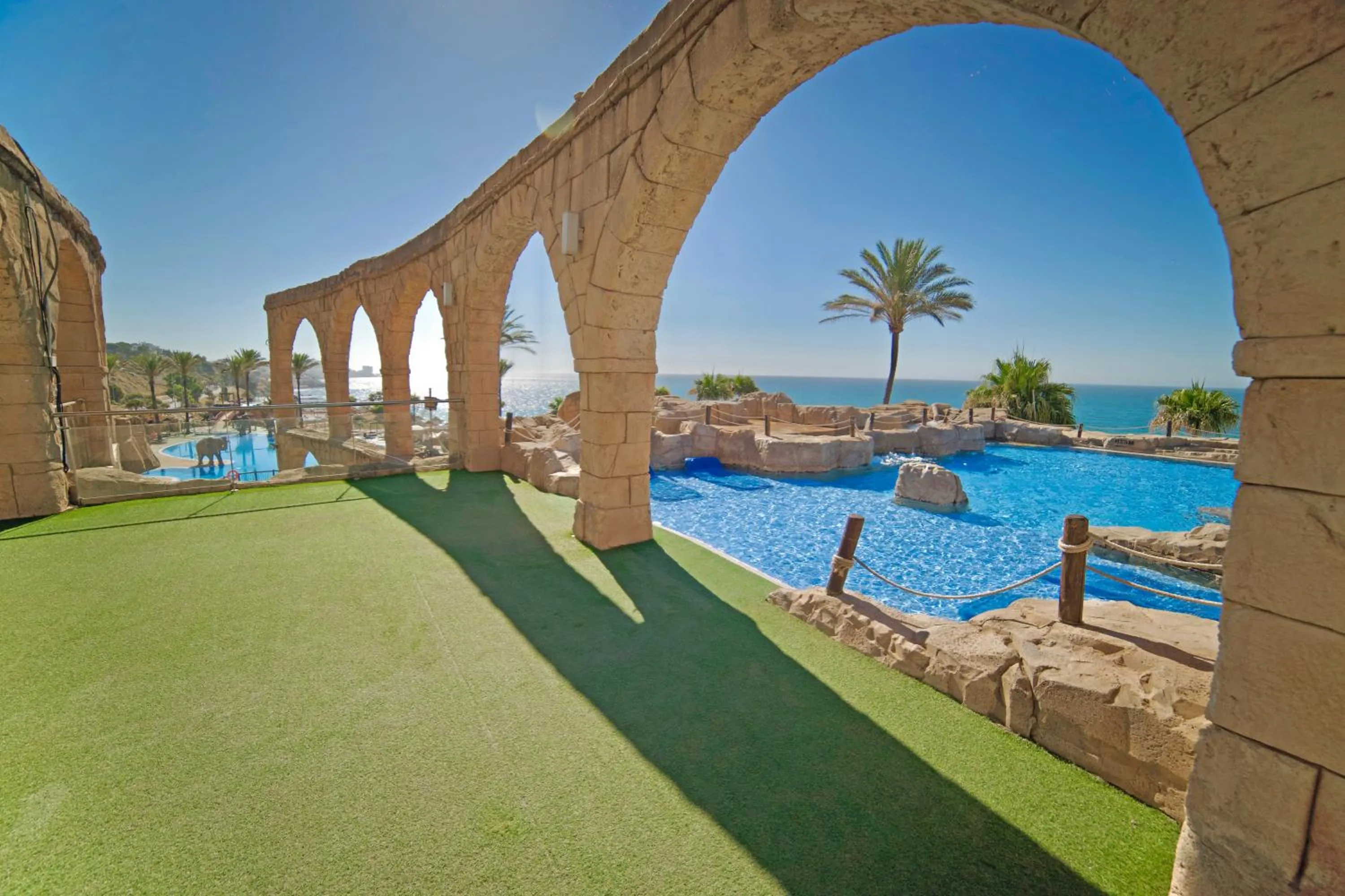 Swimming pool in Holiday World Resort