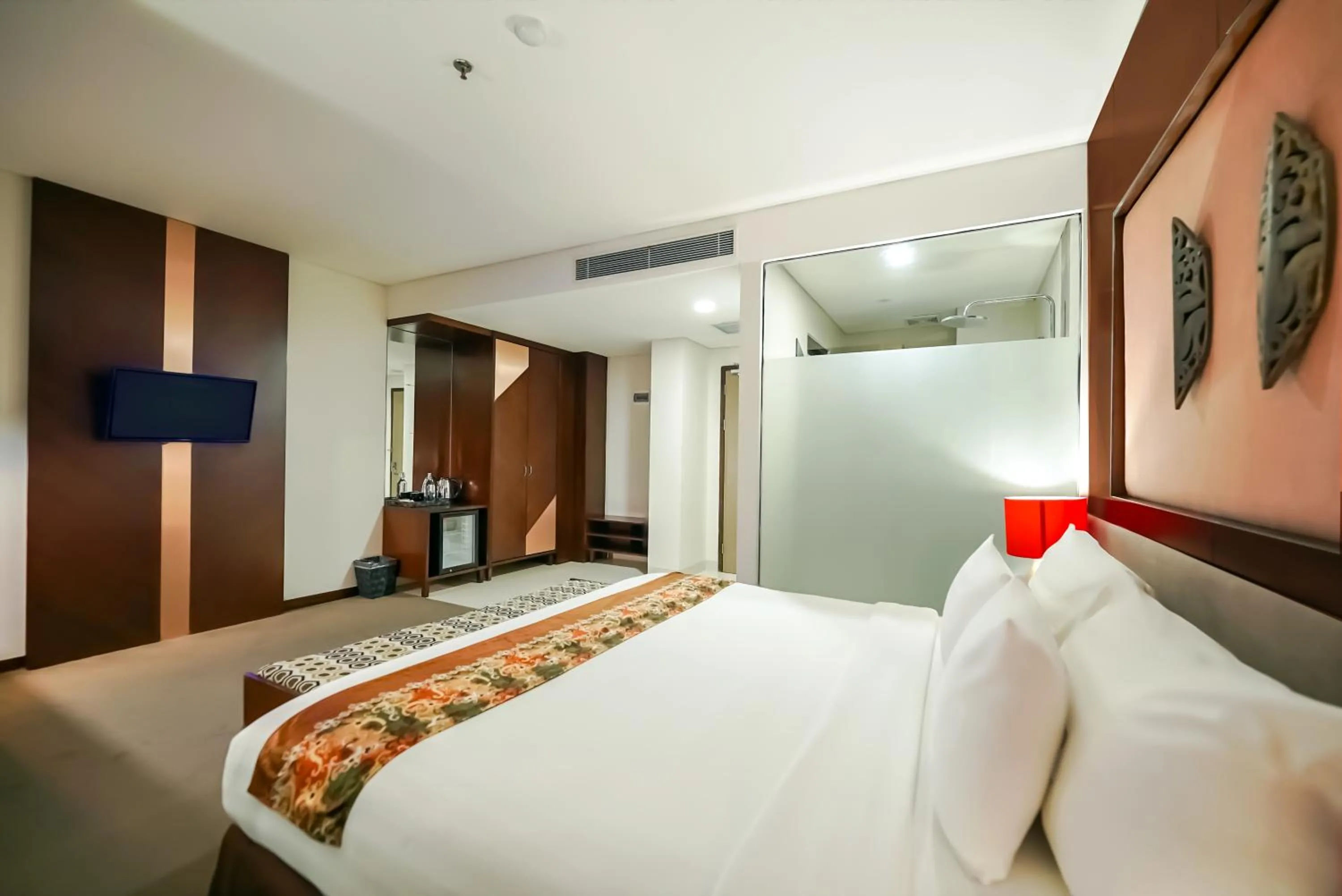 Bedroom, Bed in Grand Tjokro Hotel Balikpapan