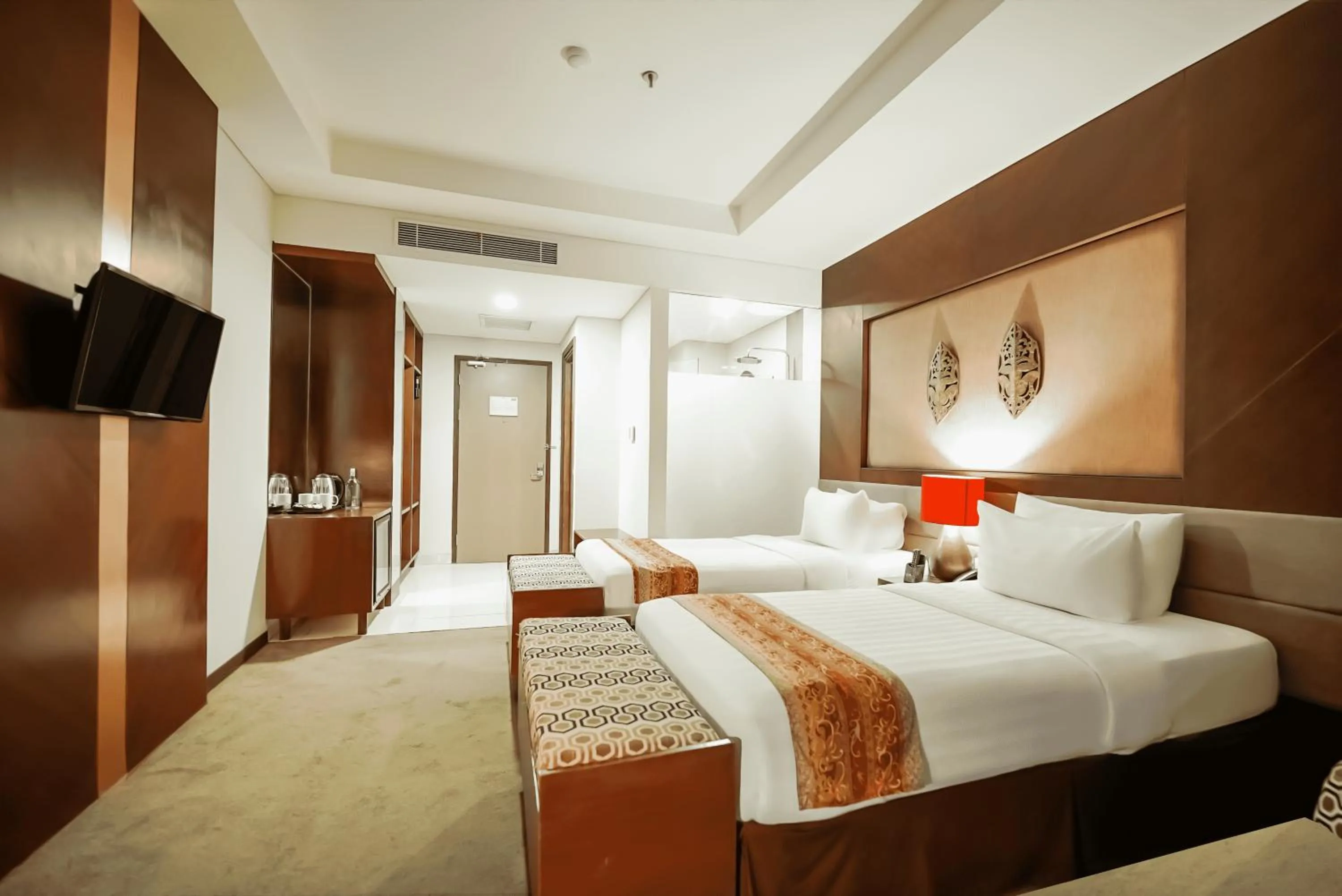 Bedroom, Bed in Grand Tjokro Hotel Balikpapan