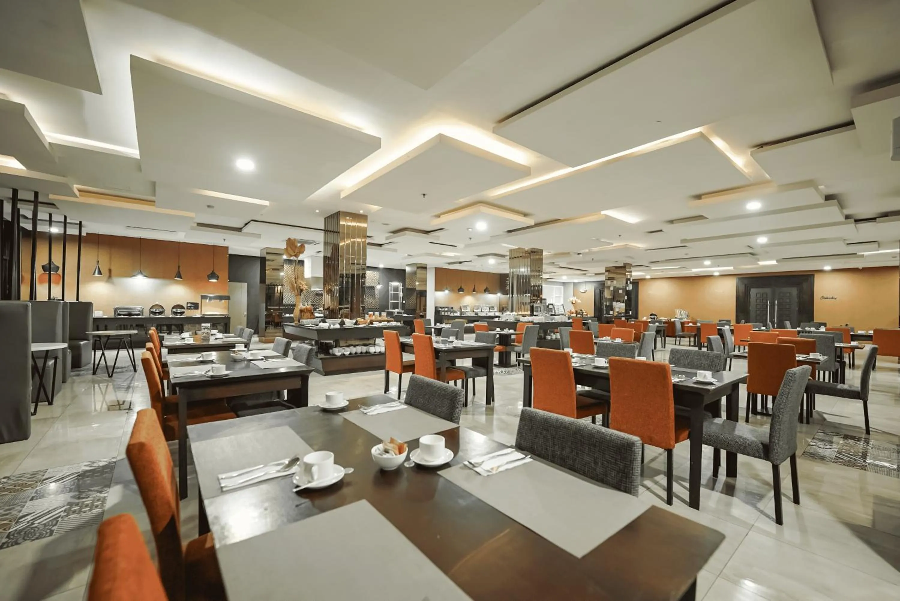 Restaurant/places to eat in Grand Tjokro Hotel Balikpapan