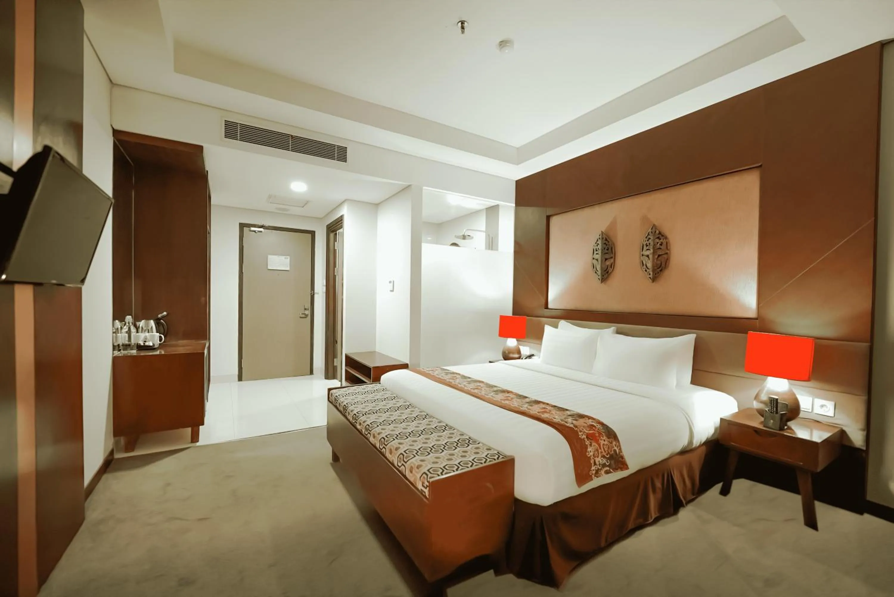 Bedroom, Bed in Grand Tjokro Hotel Balikpapan