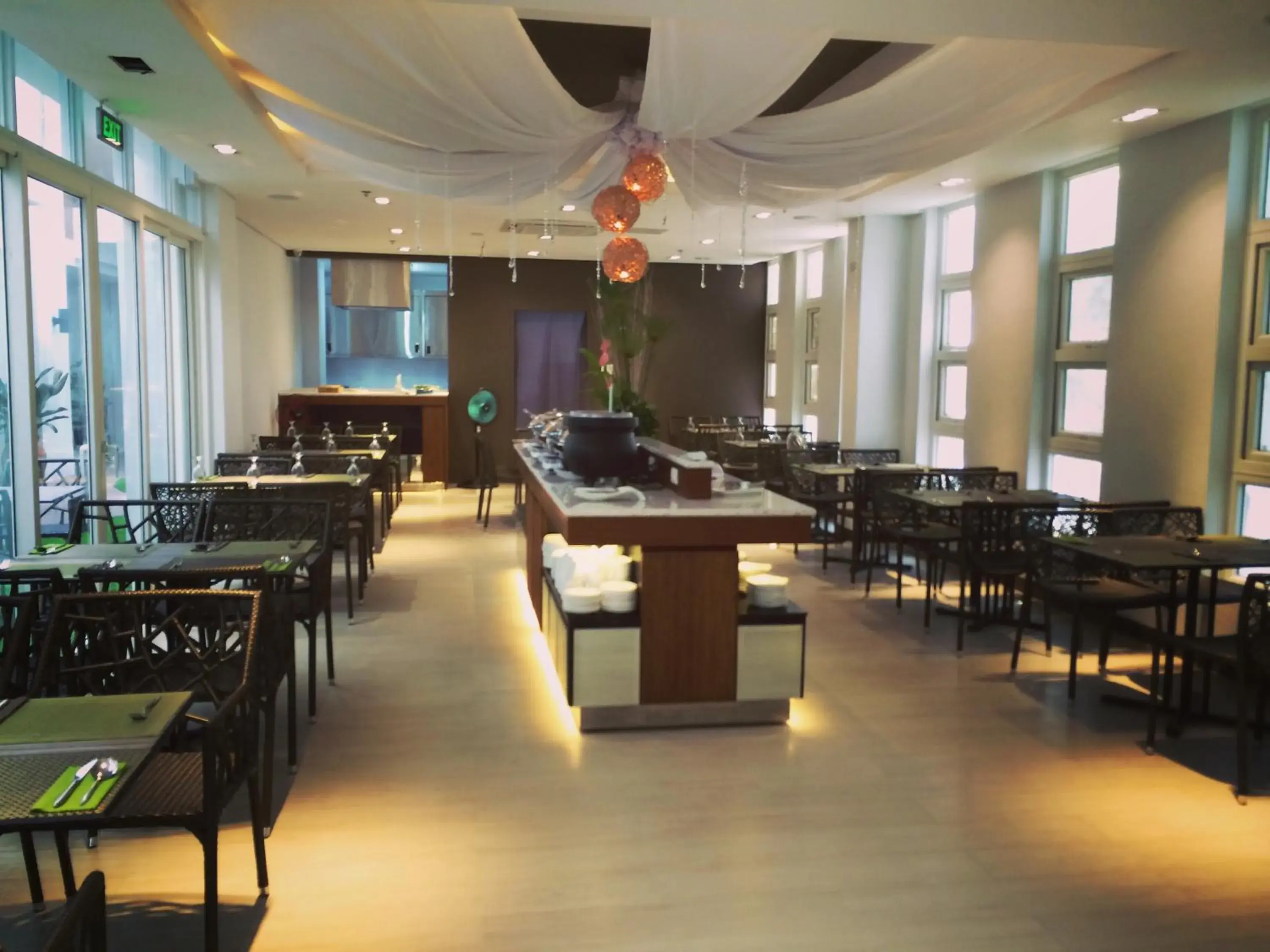 Restaurant/places to eat in Boracay Haven Suites Restaurant/places to eat in Boracay Haven Suites