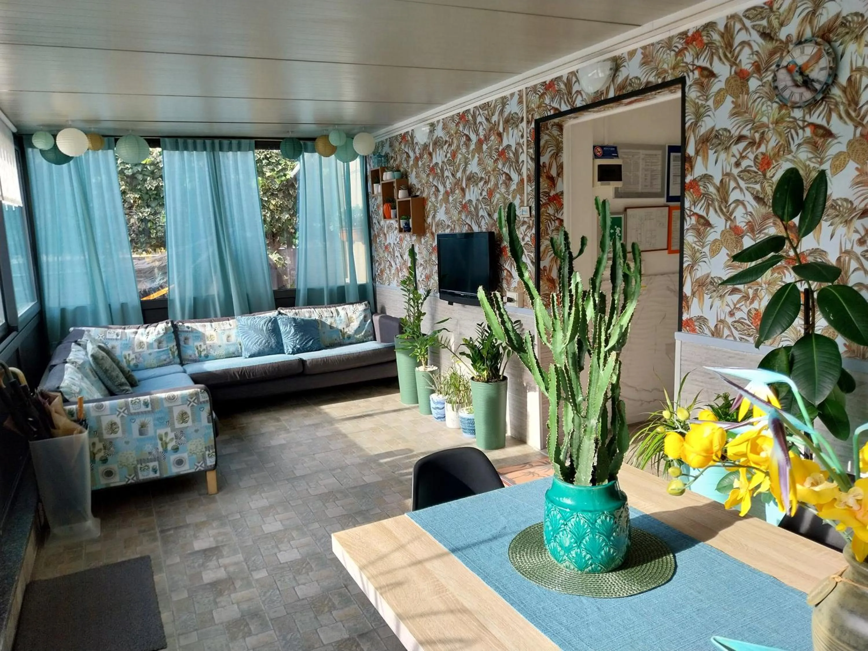 Restaurant/places to eat in Villa La Lanterna