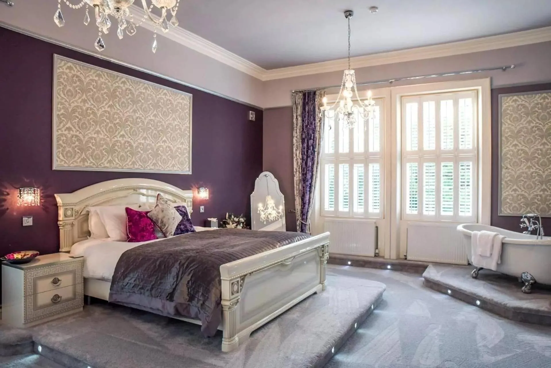 Bedroom, Bed in Derby Manor