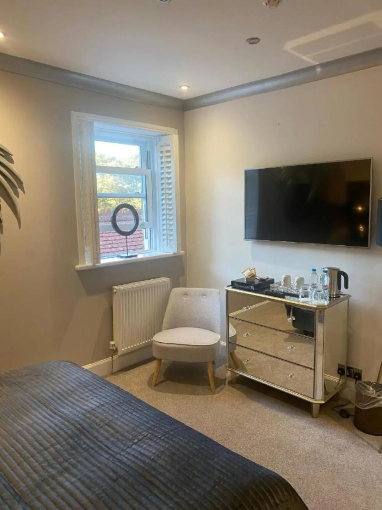 Bedroom, Bed in Derby Manor